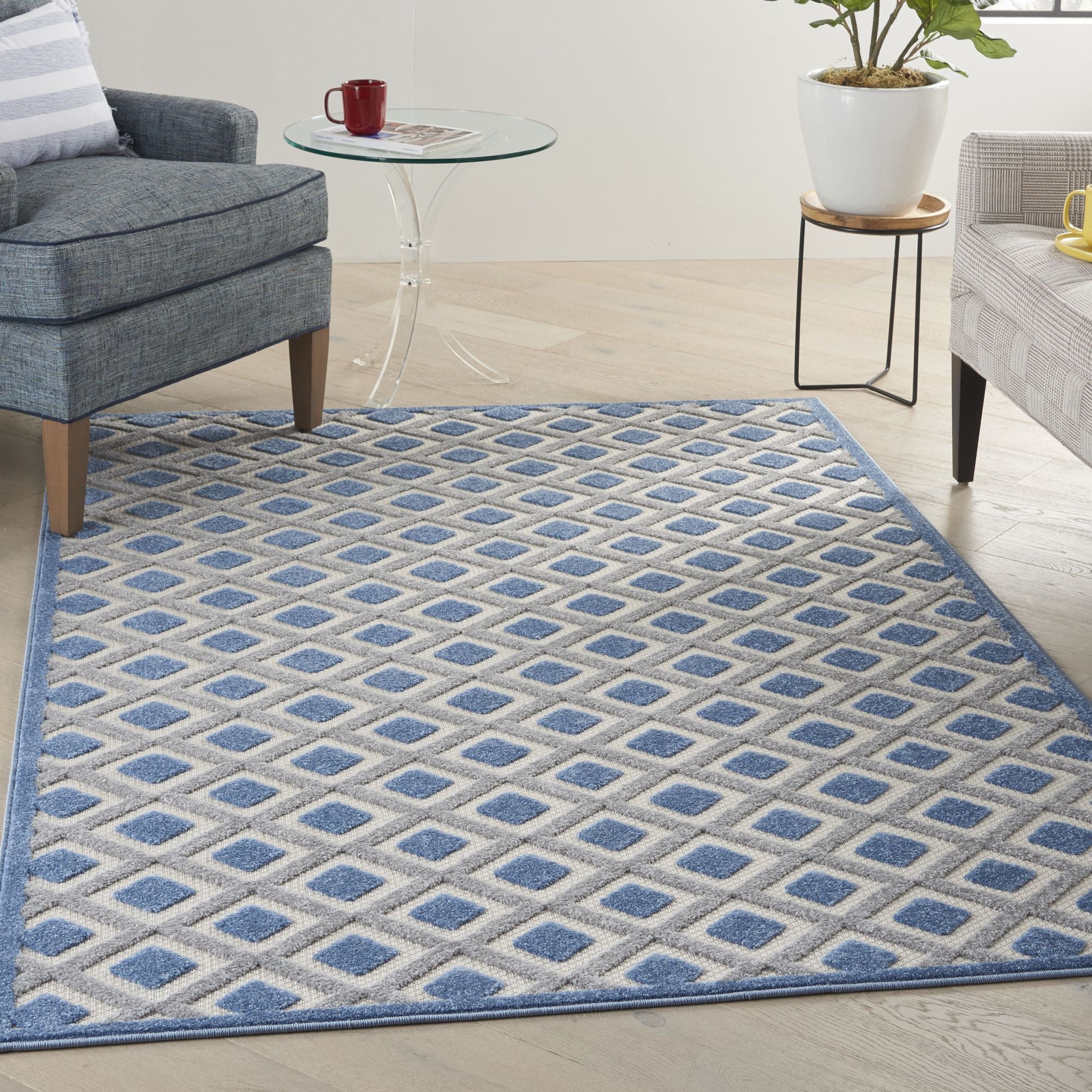 Blue Grey Modern Indoor/Outdoor Concentric Diamond Rug