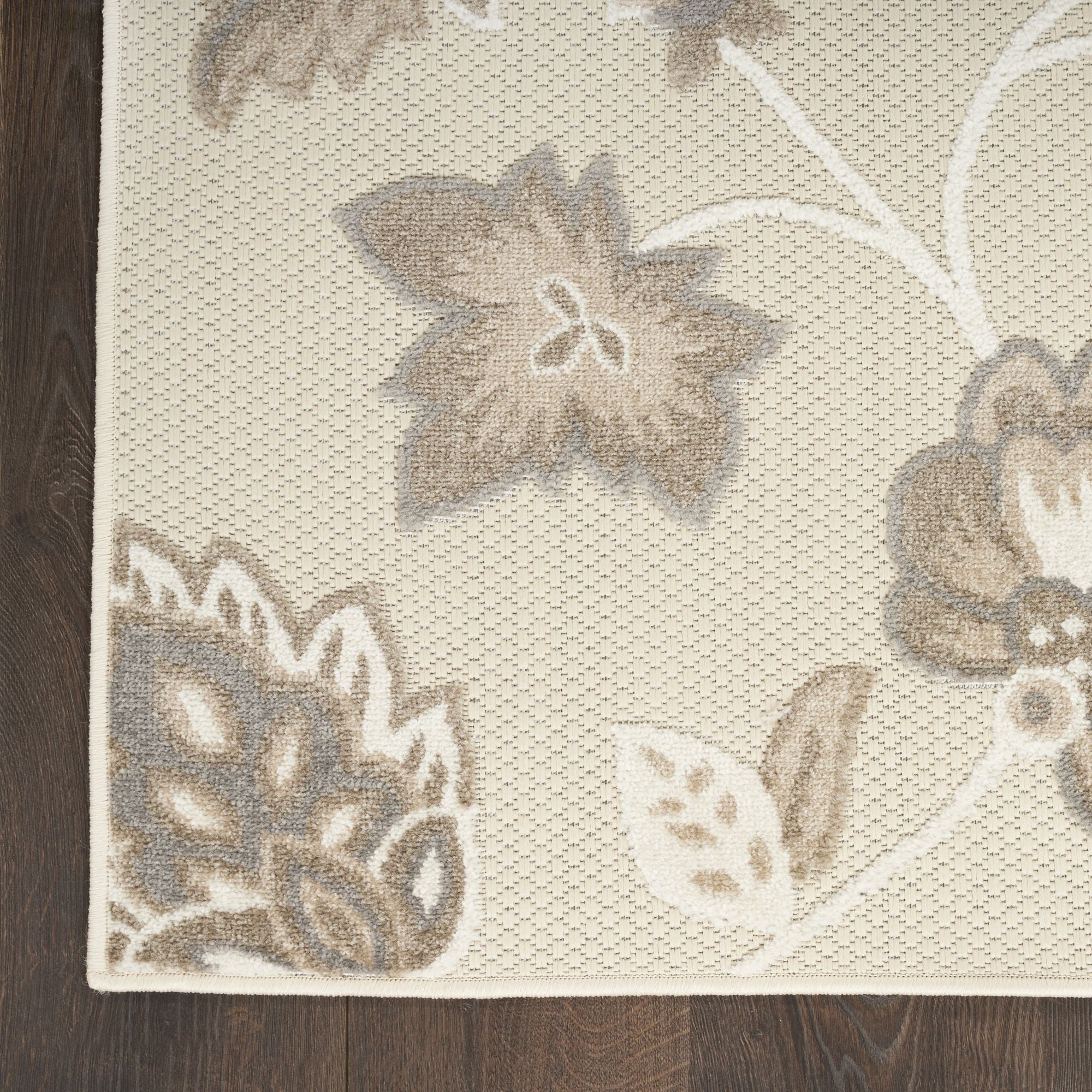 Beige Farmhouse Floral Indoor Outdoor Rug