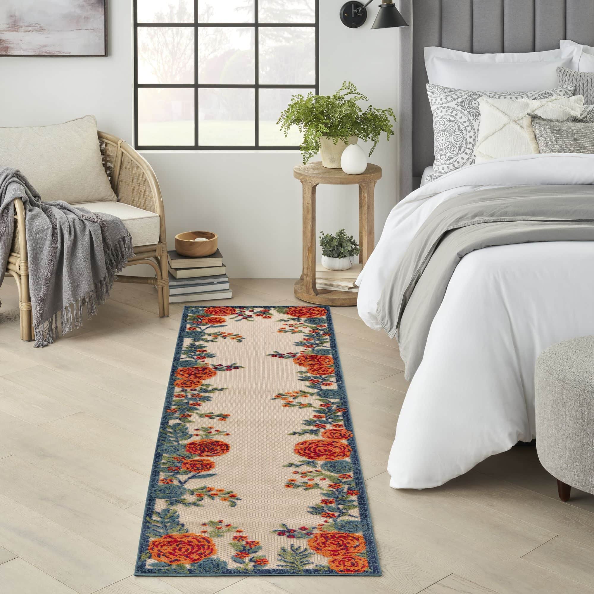 Ivory Multicolor Contemporary Indoor-Outdoor Floral Area Rug