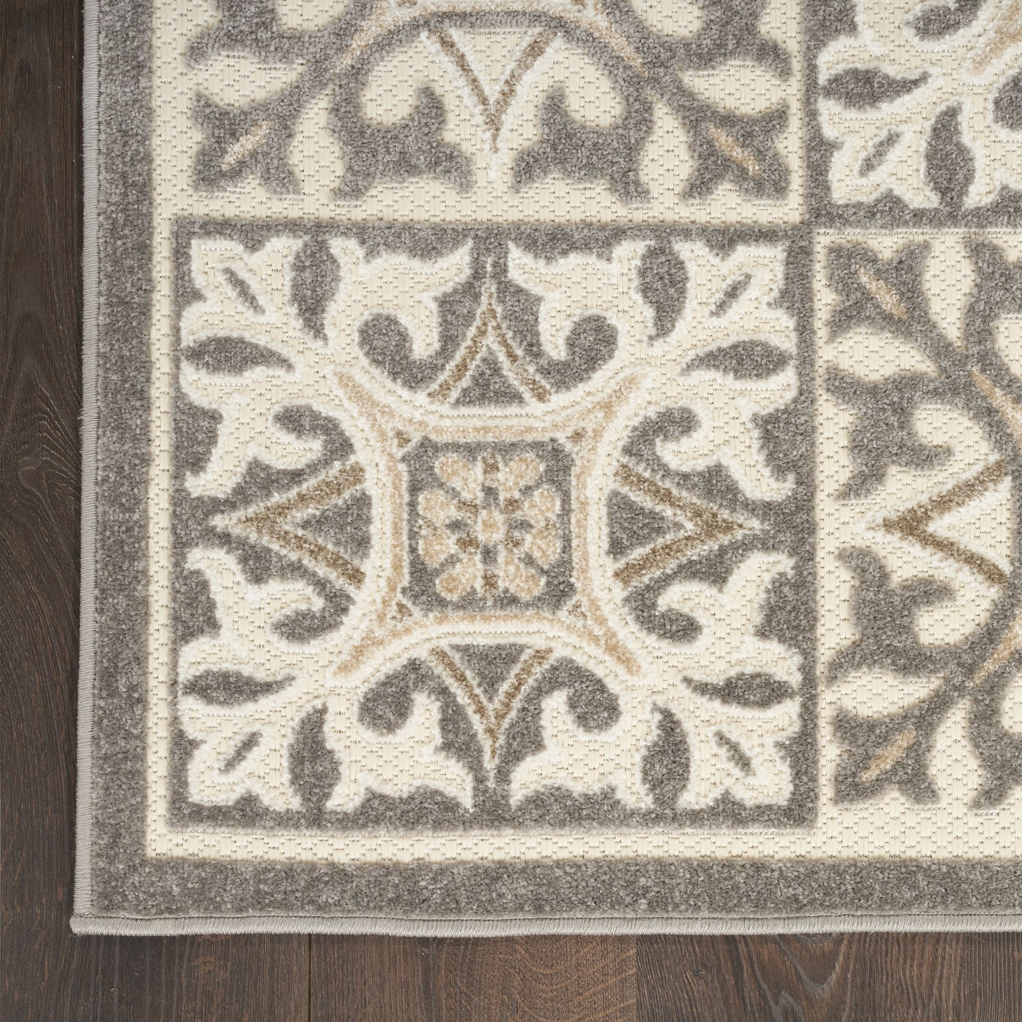 Ivory Grey Contemporary Indoor Outdoor Geometric Area Rug