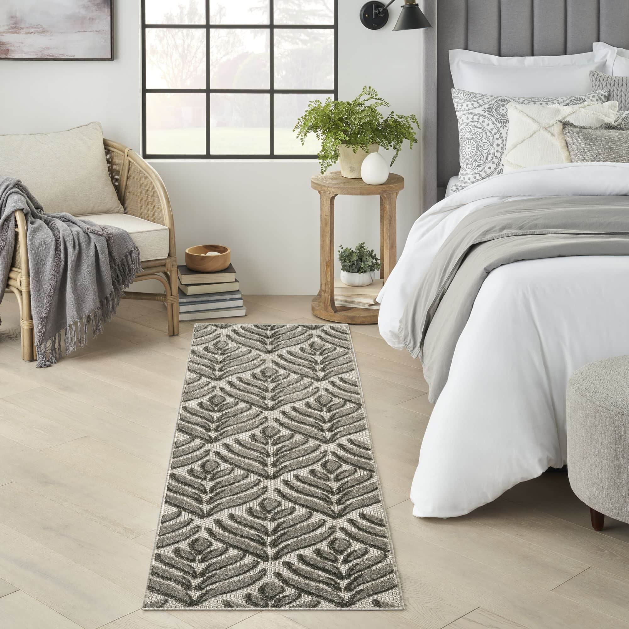 Charcoal Tropical Palm Leaf Indoor-Outdoor Rug