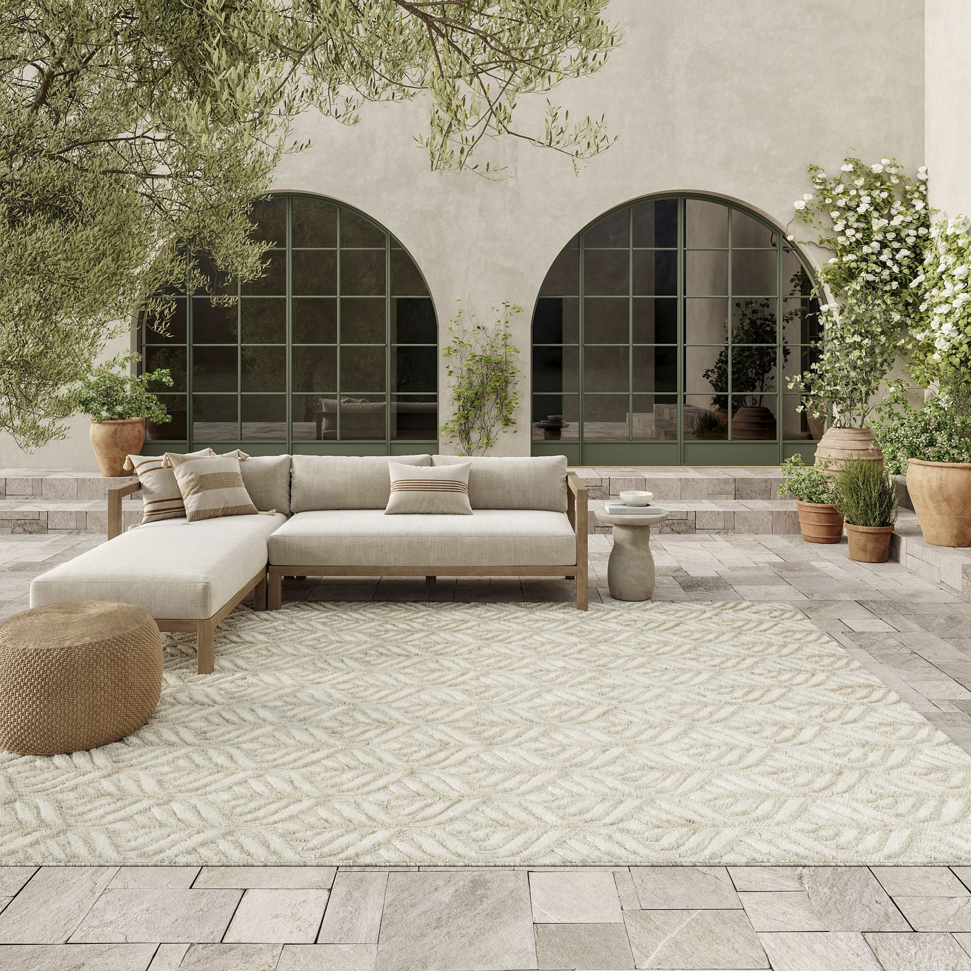 Ivory Grey Tropical Palm Leaf Indoor-Outdoor Rug