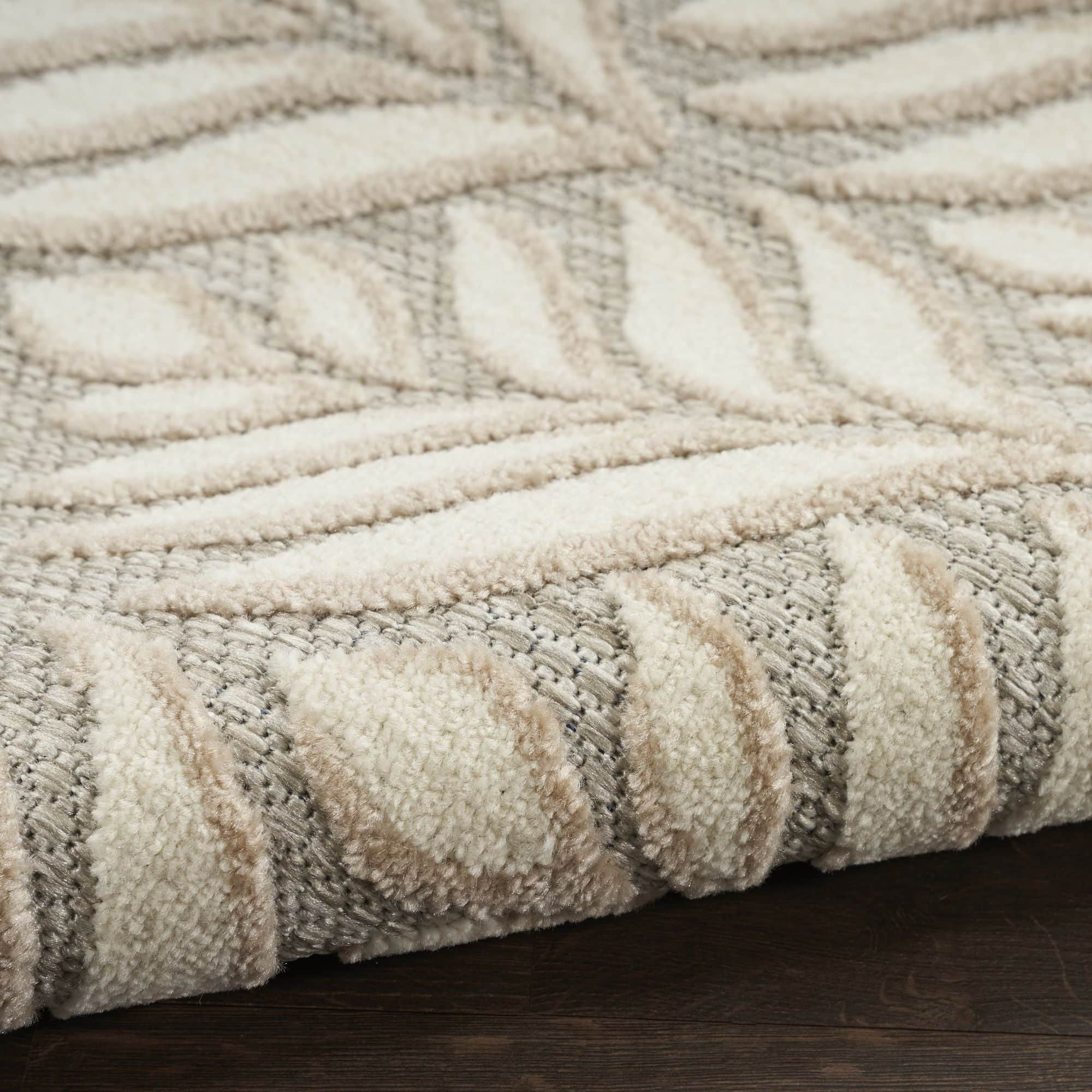 Ivory Grey Tropical Palm Leaf Indoor-Outdoor Rug