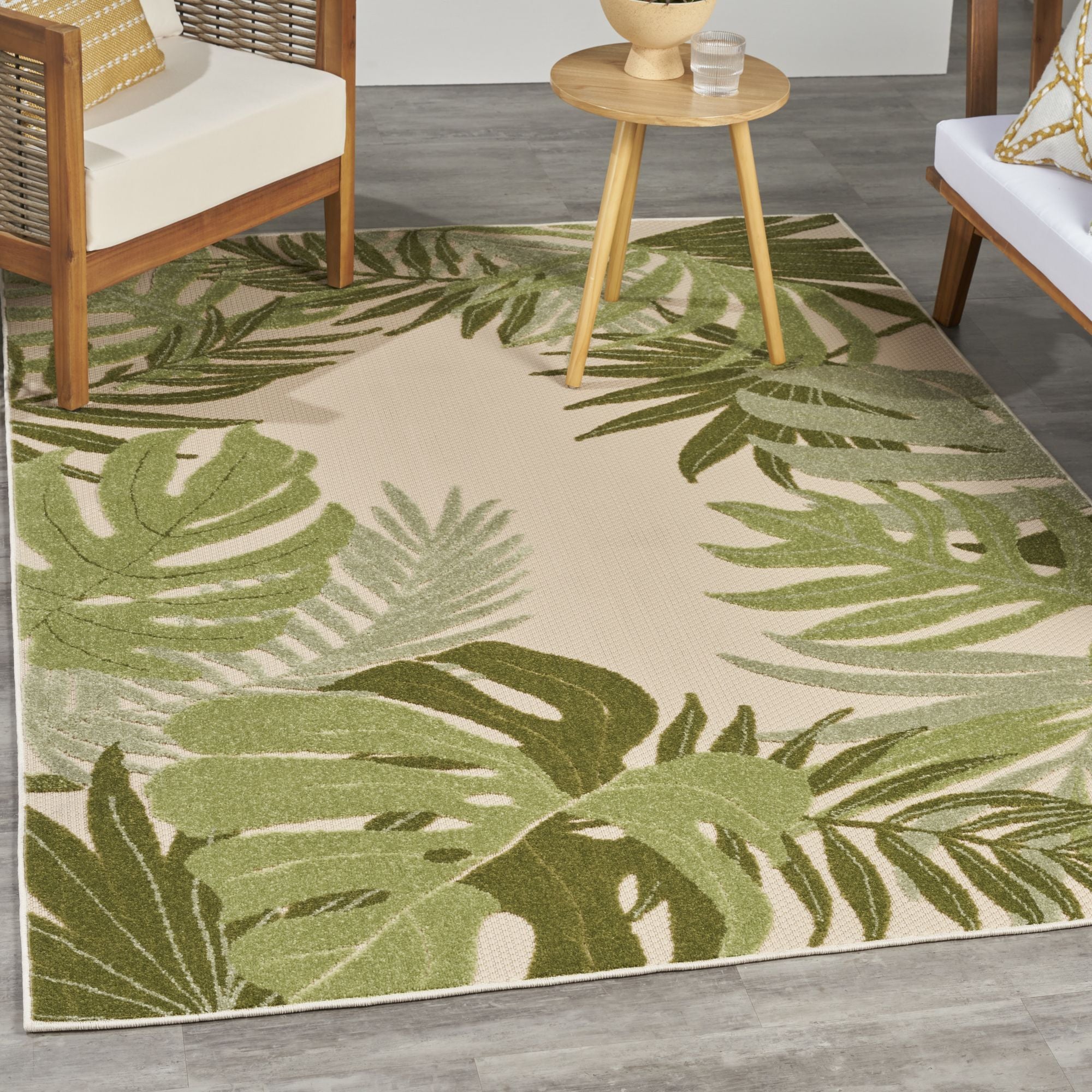Ivory Green Indoor Outdoor Polypropylene Palm Leaf Rug