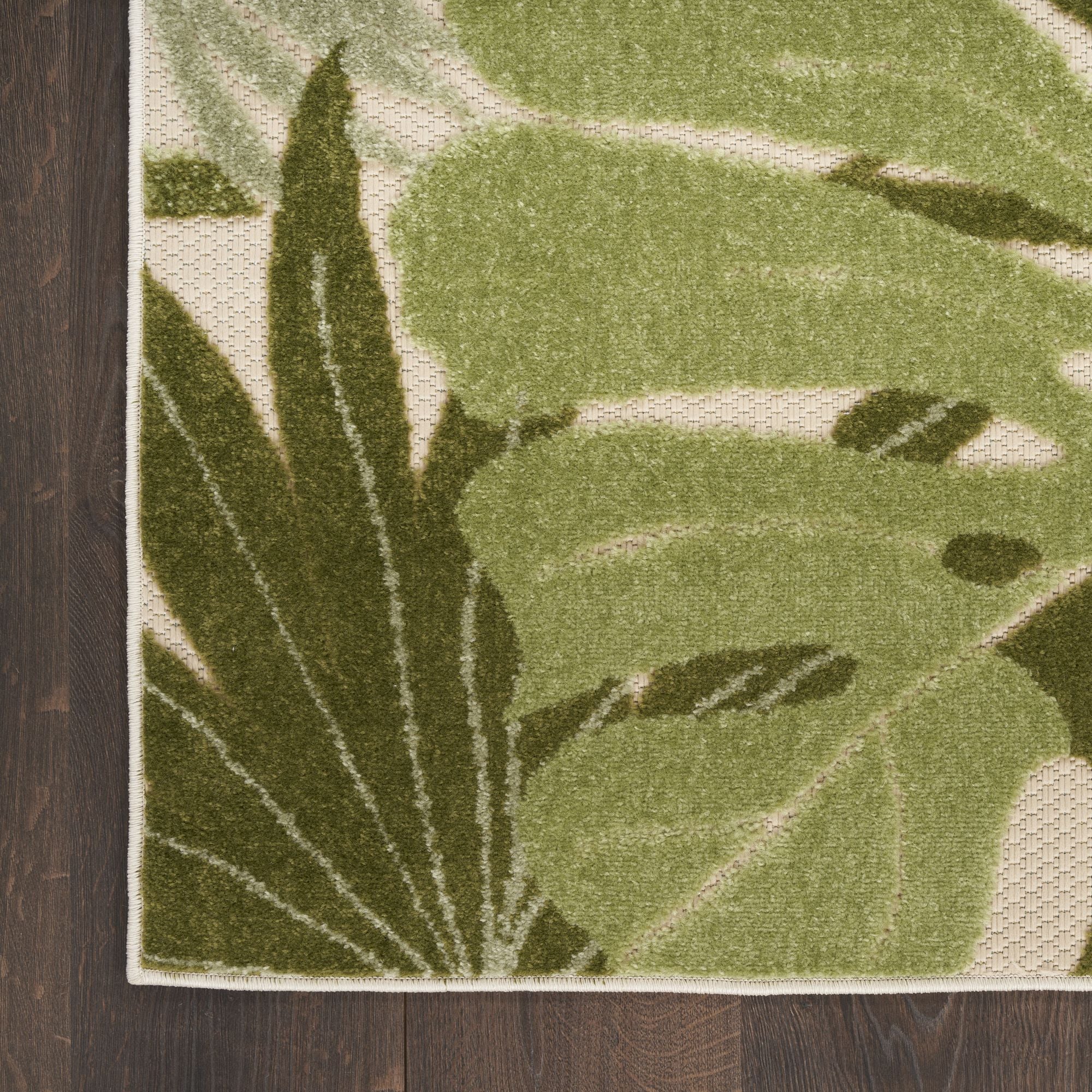 Ivory Green Indoor Outdoor Polypropylene Palm Leaf Rug