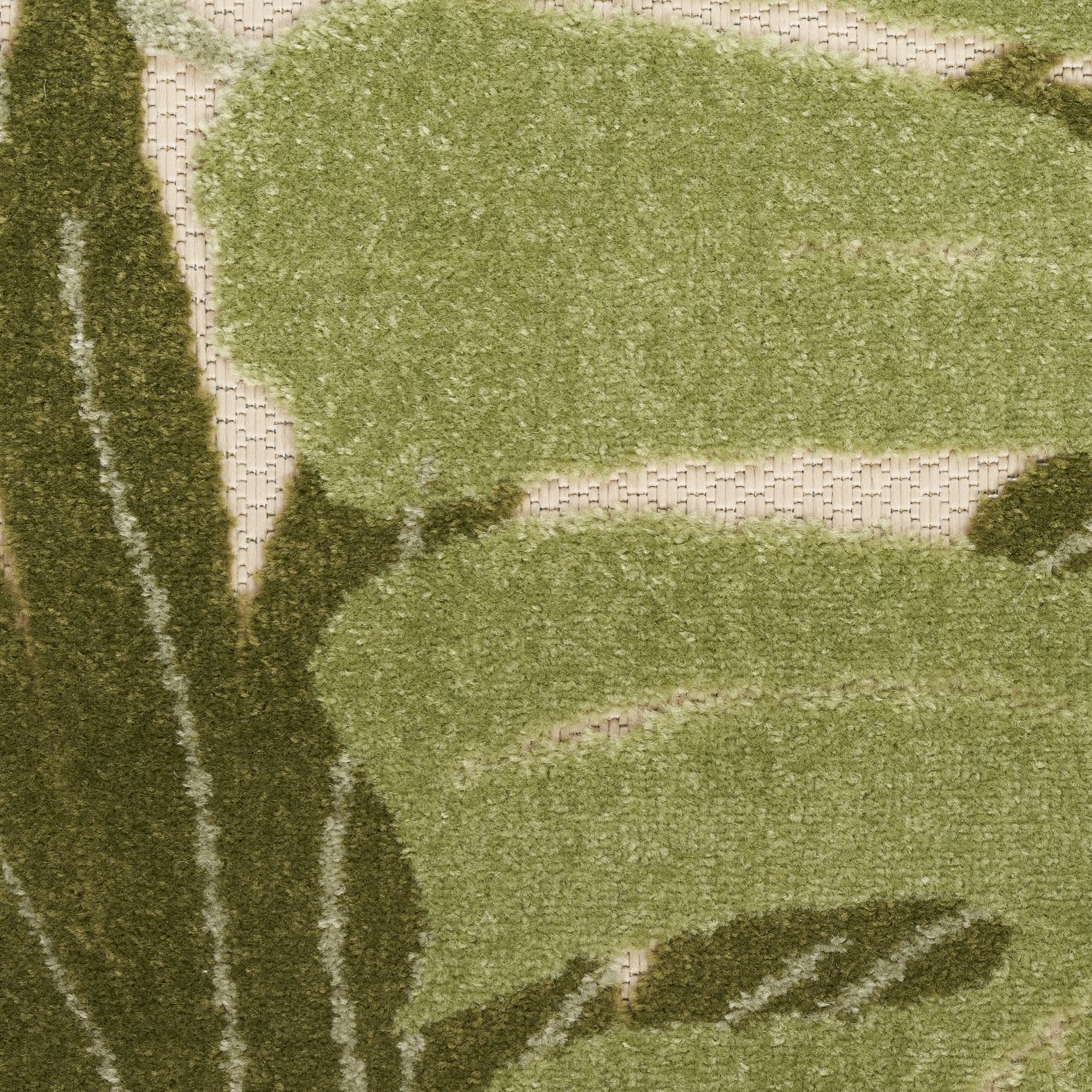 Ivory Green Indoor Outdoor Polypropylene Palm Leaf Rug