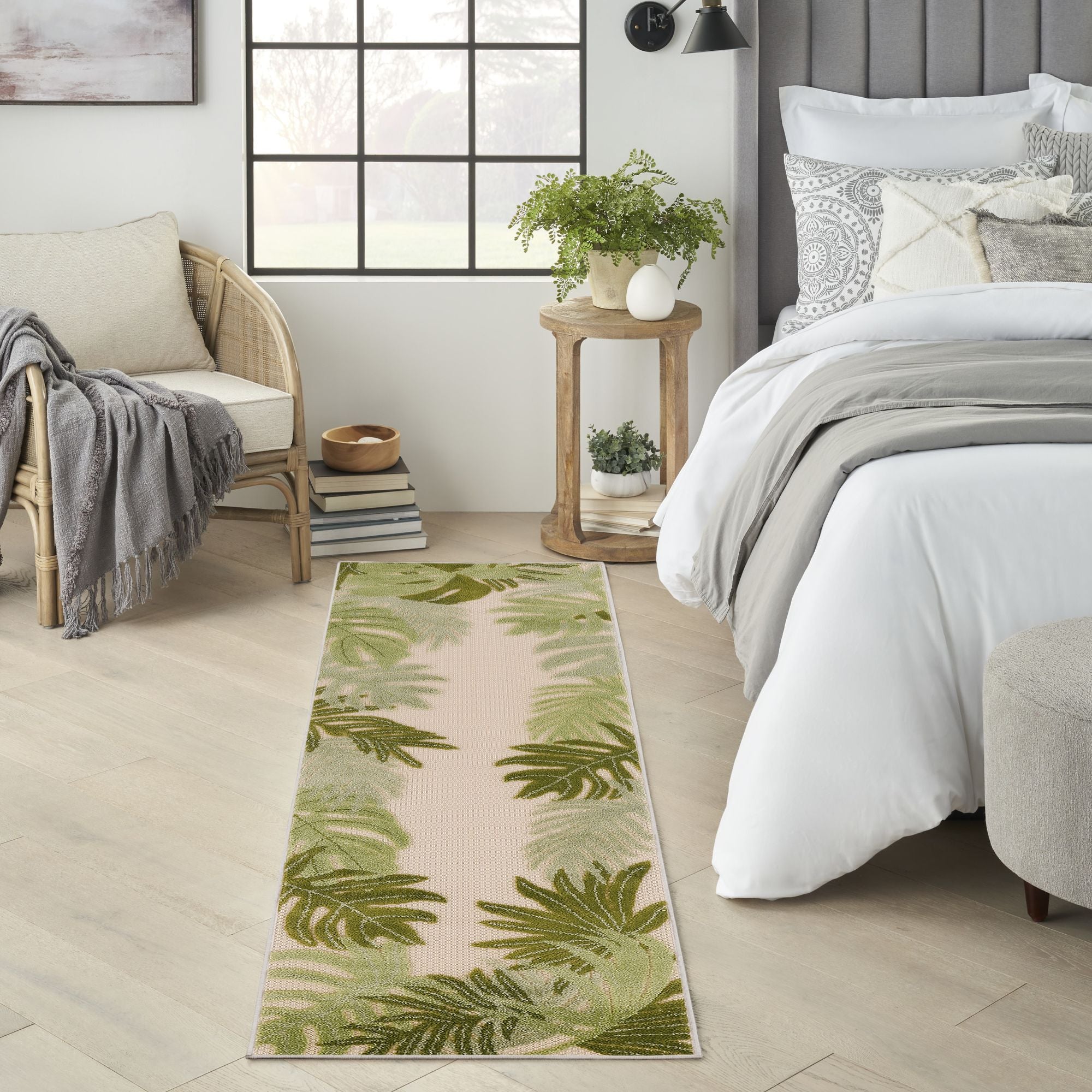 Ivory Green Indoor Outdoor Polypropylene Palm Leaf Rug