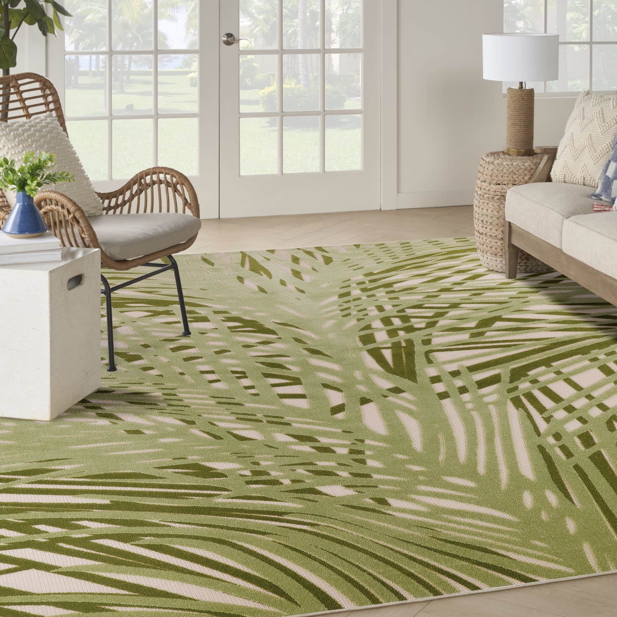 Ivory Green Tropical Leaf Indoor Outdoor Patio Rug