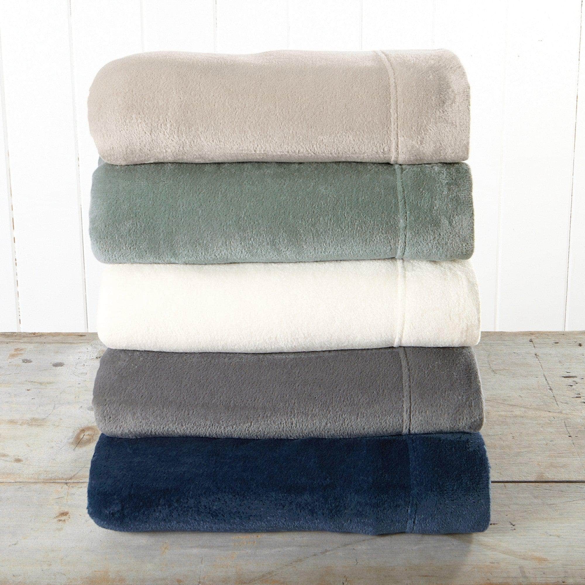 4-Piece Solid Plush Sheet - Velvet Luxe Collection
