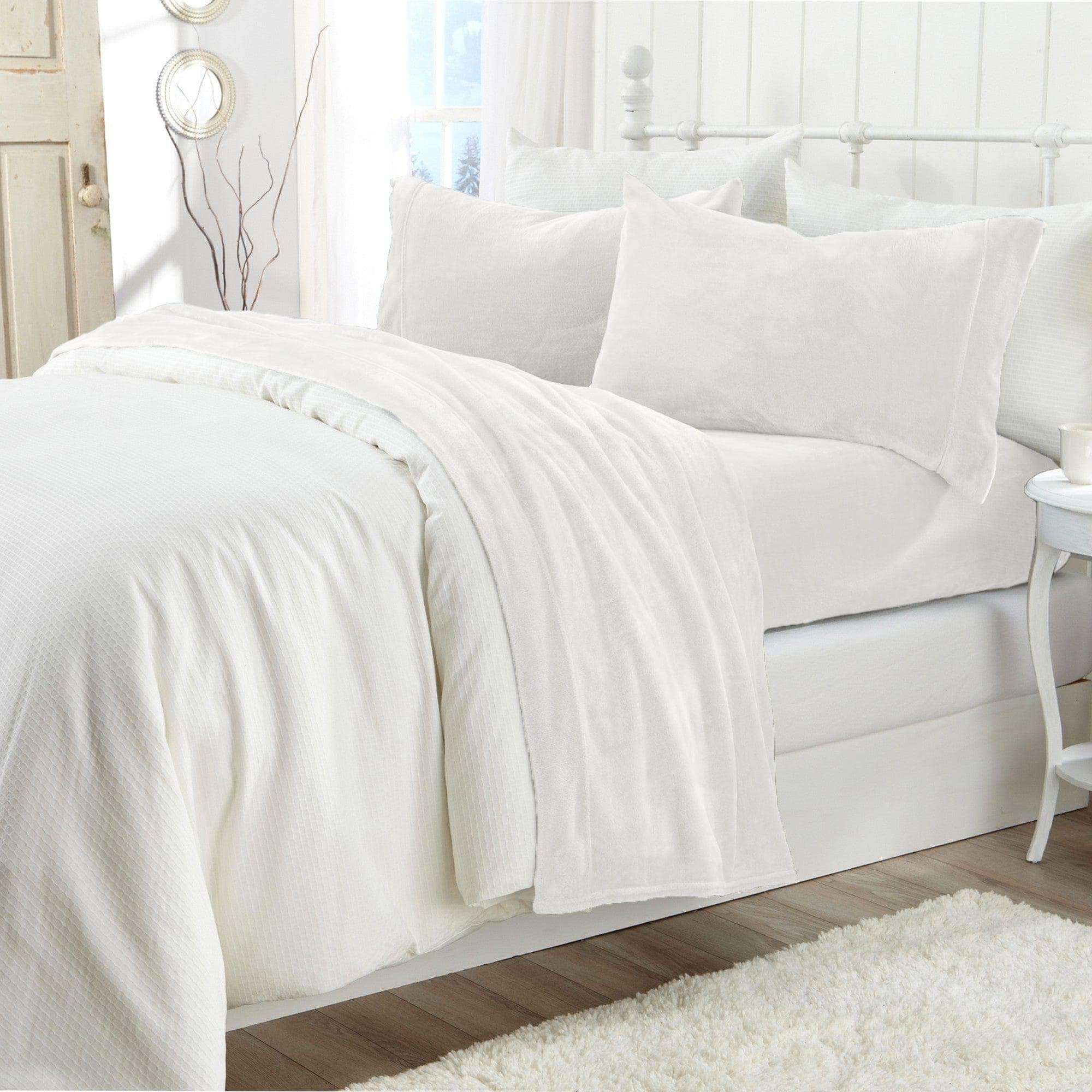 4-Piece Solid Plush Sheet - Velvet Luxe Collection