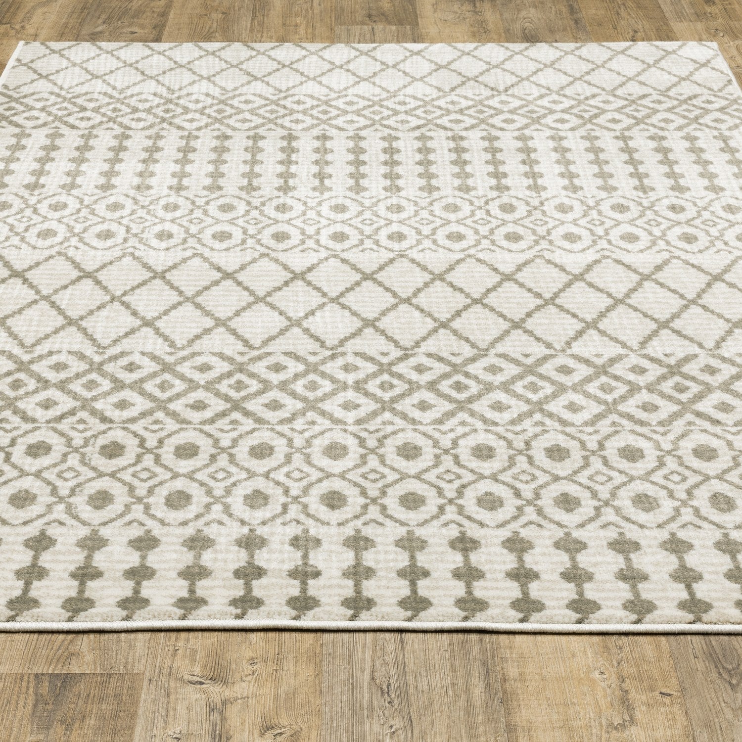 Georgia Moroccan Trellis Ivory Grey Farmhouse Rug - Georgia 717B0