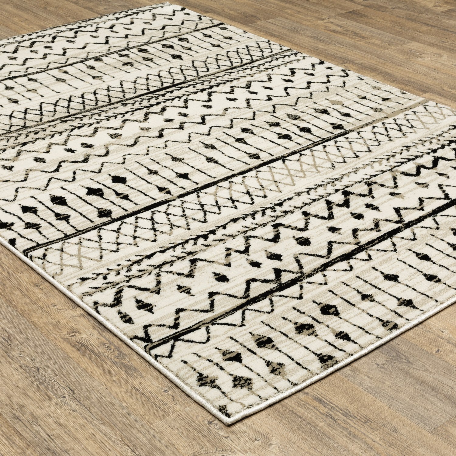 Georgia Moroccan Tribal Ivory Black Farmhouse Rug - Georgia 8826E