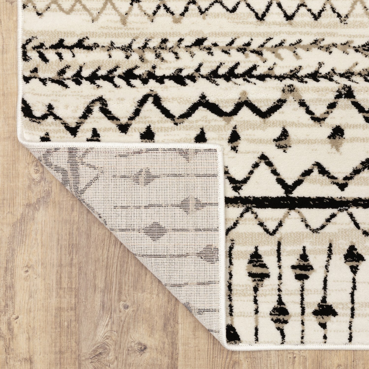 Georgia Moroccan Tribal Ivory Black Farmhouse Rug - Georgia 8826E