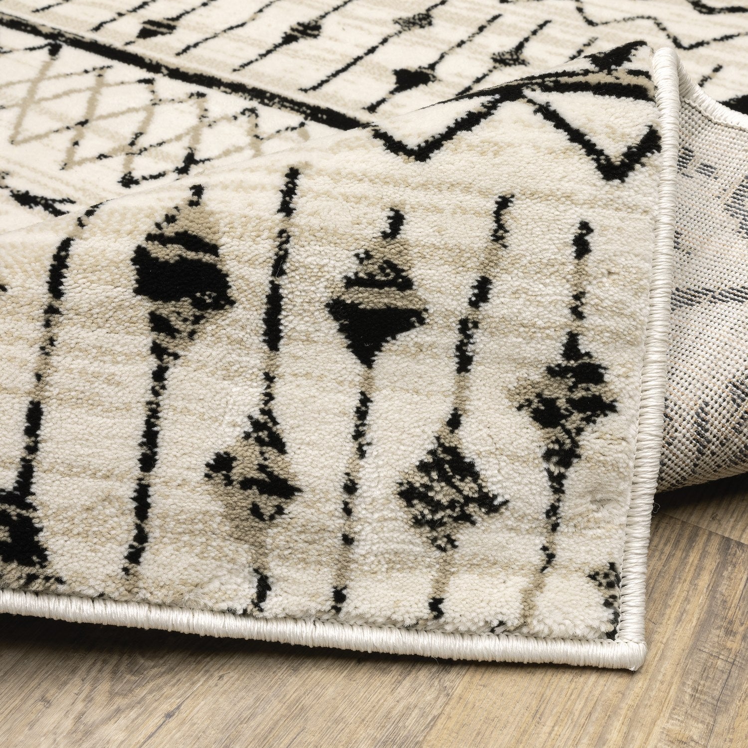 Georgia Moroccan Tribal Ivory Black Farmhouse Rug - Georgia 8826E