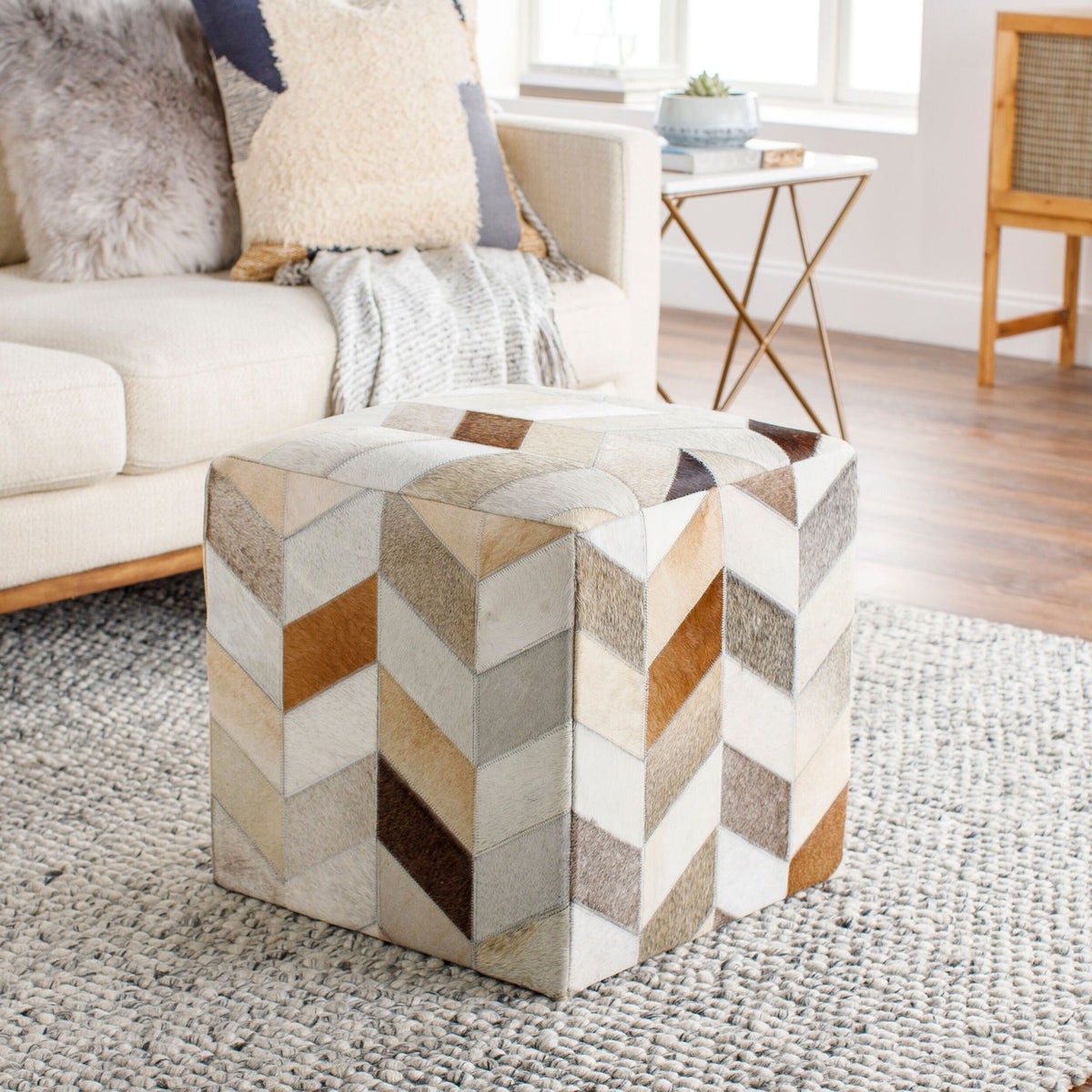 Appalachian Ottoman - styleshot 201