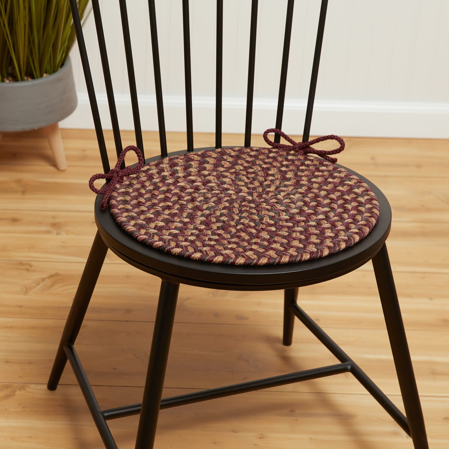 Sanibel Braided Chair Pads #color_garnet