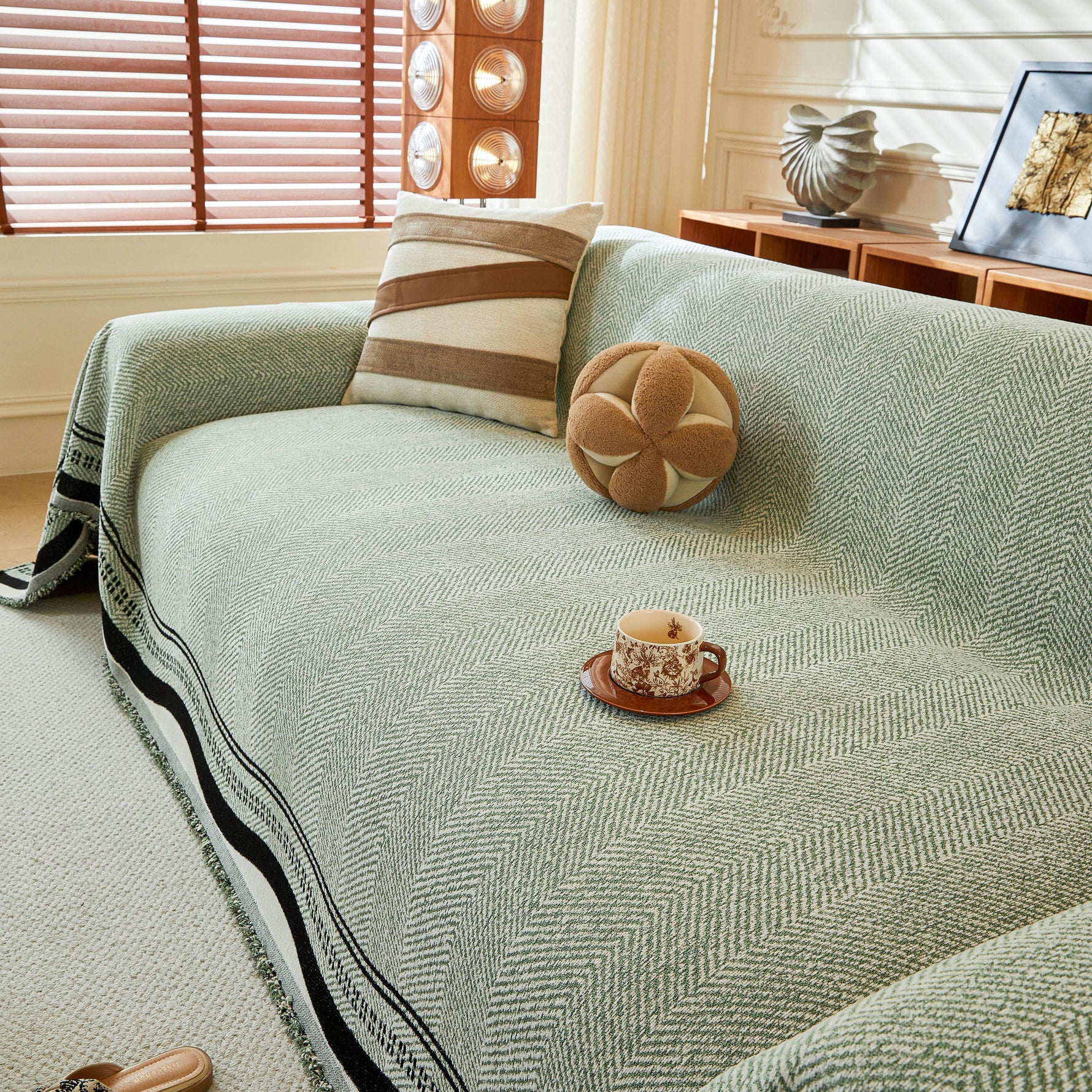 Reversible Herringbone Sofa Cover, 2-in-1 Classic British Throw Blanket for Couch