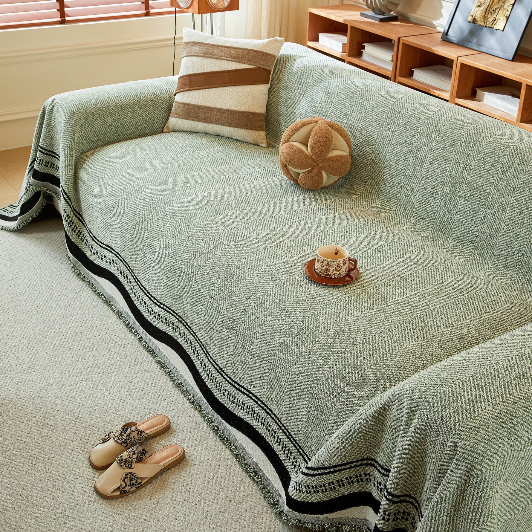 Reversible Herringbone Sofa Cover, 2-in-1 Classic British Throw Blanket for Couch