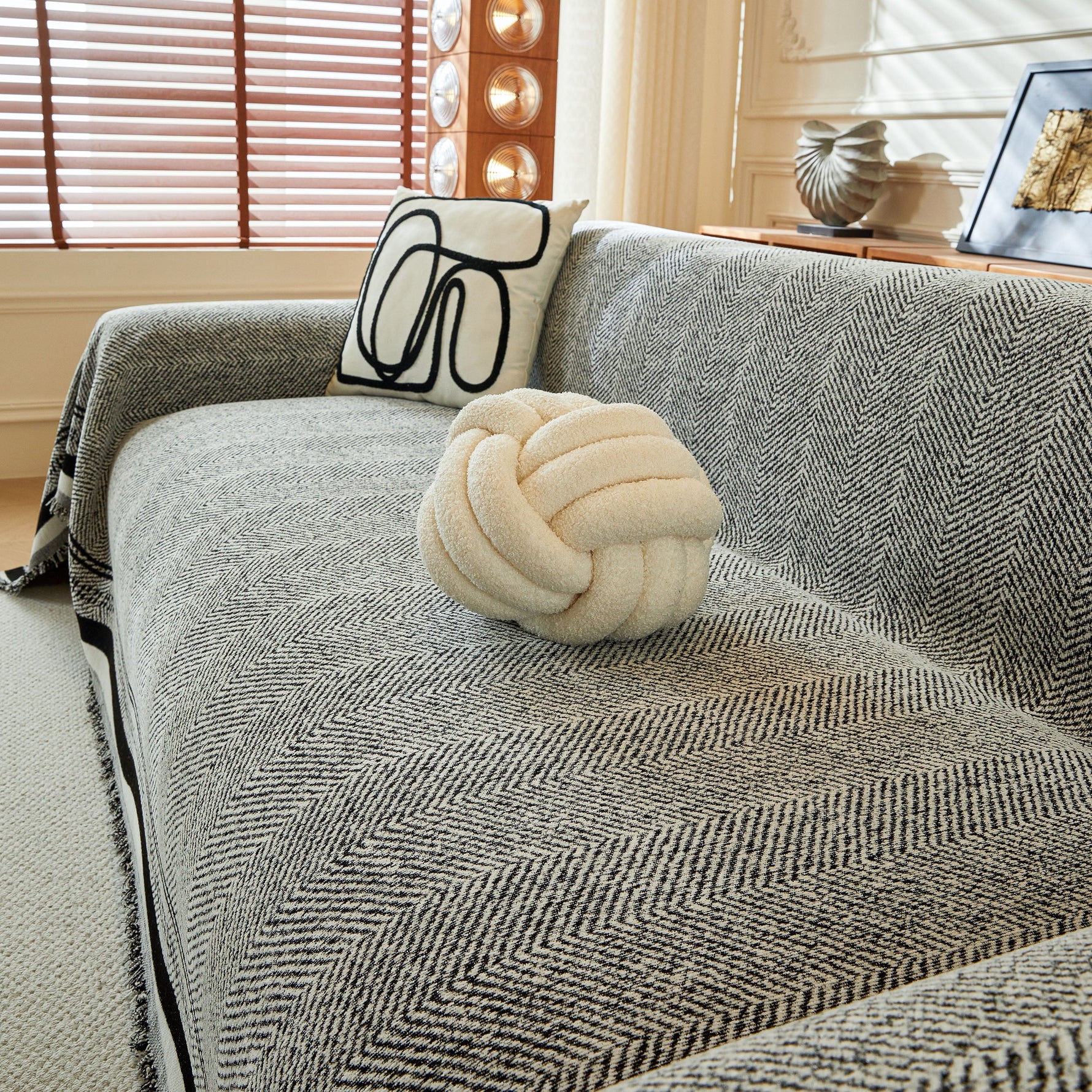 Reversible Herringbone Sofa Cover, 2-in-1 Classic British Throw Blanket for Couch