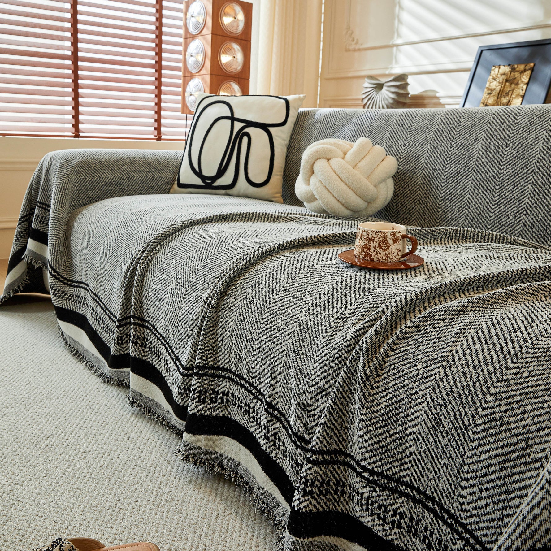 Reversible Herringbone Sofa Cover, 2-in-1 Classic British Throw Blanket for Couch