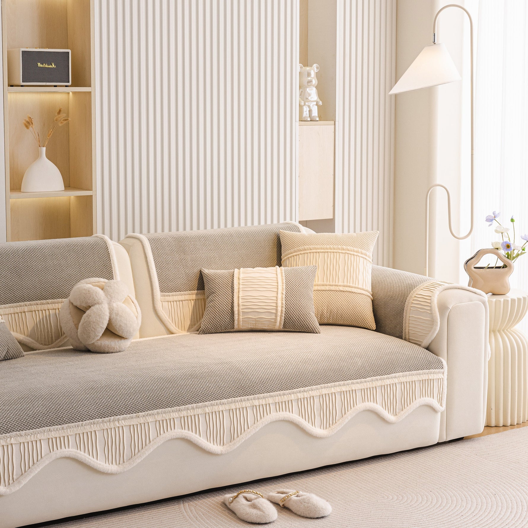 Dog Washable Sofa Protector Cover, Non-Slip Couch Slipcover with Soft Furry Trim