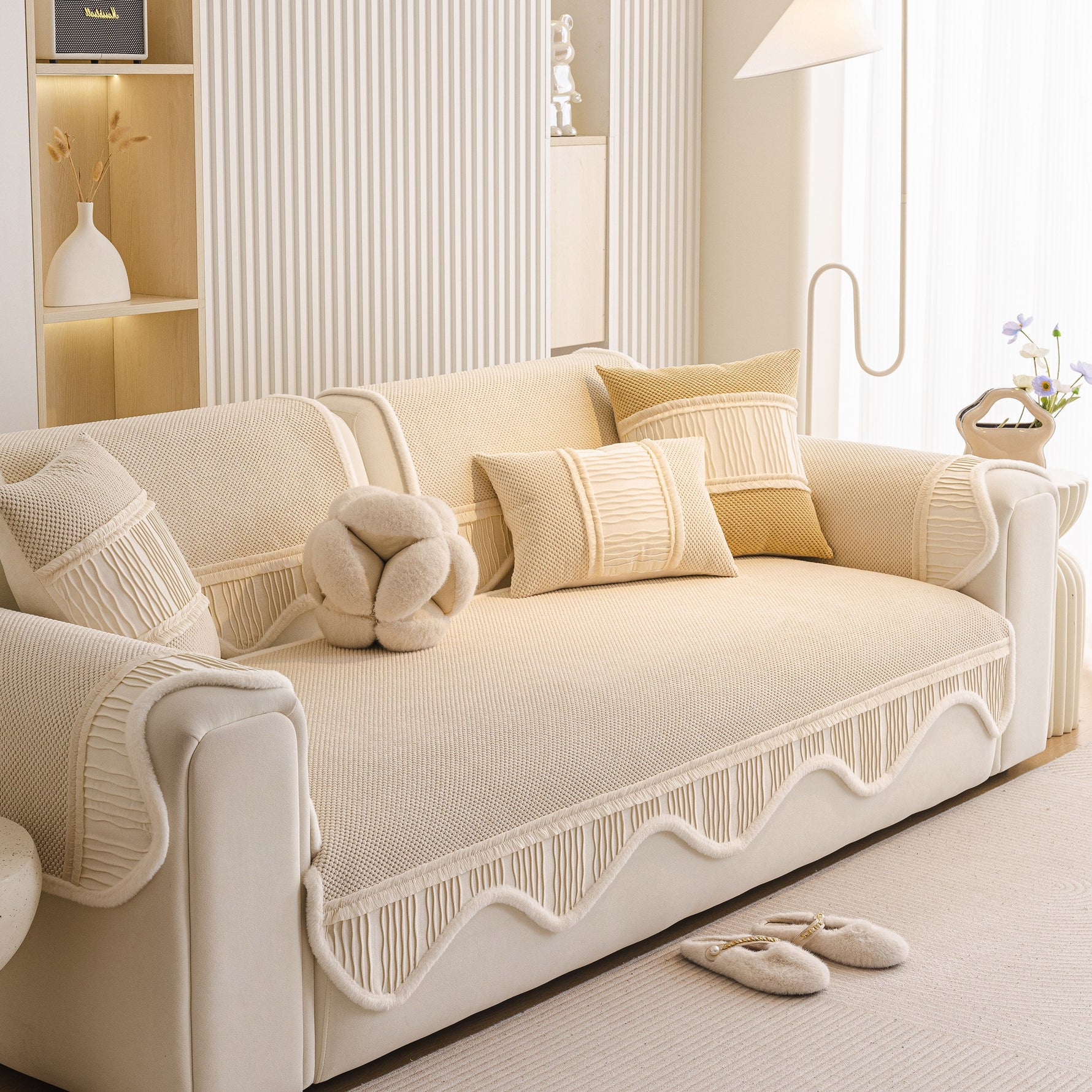 Dog Washable Sofa Protector Cover, Non-Slip Couch Slipcover with Soft Furry Trim