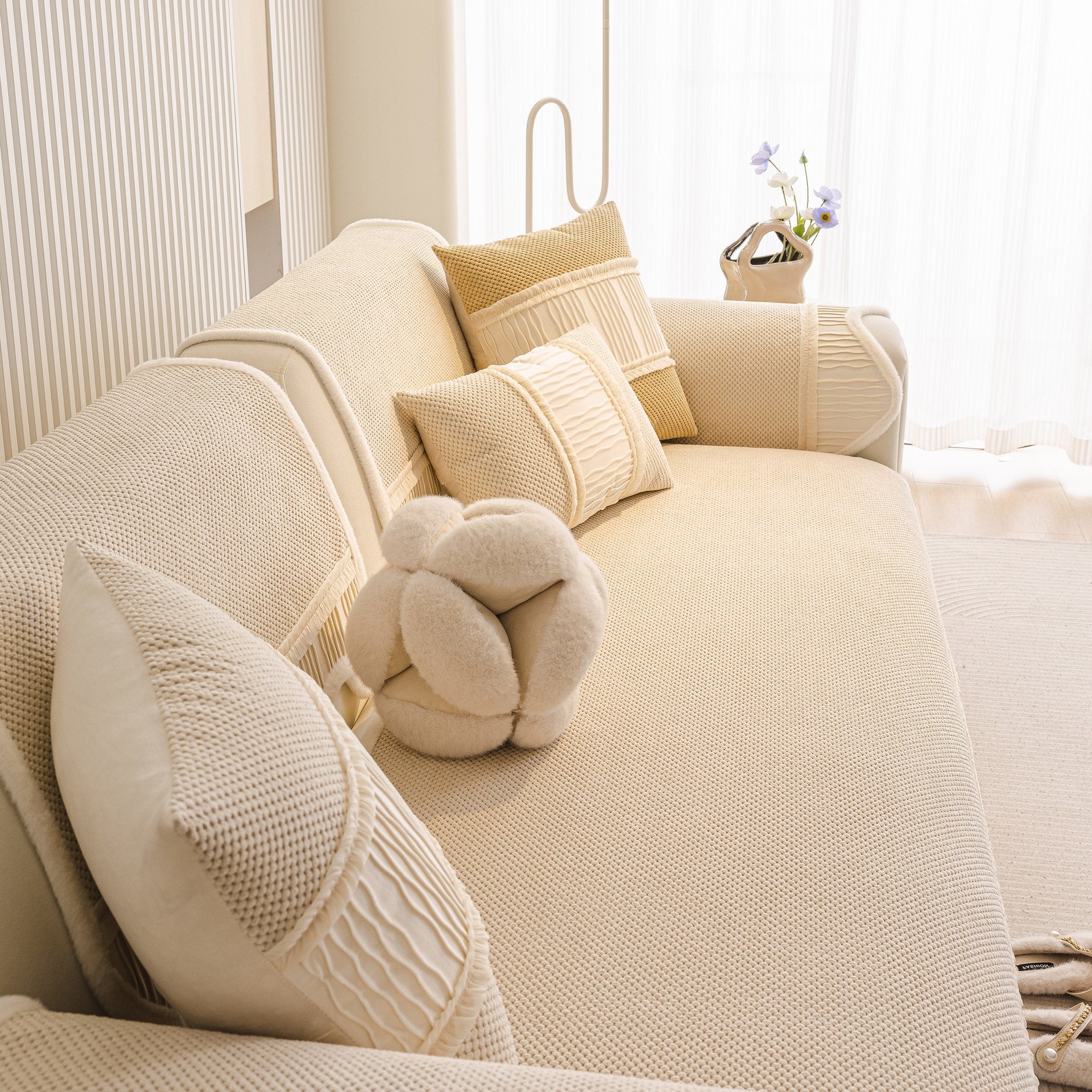 Dog Washable Sofa Protector Cover, Non-Slip Couch Slipcover with Soft Furry Trim