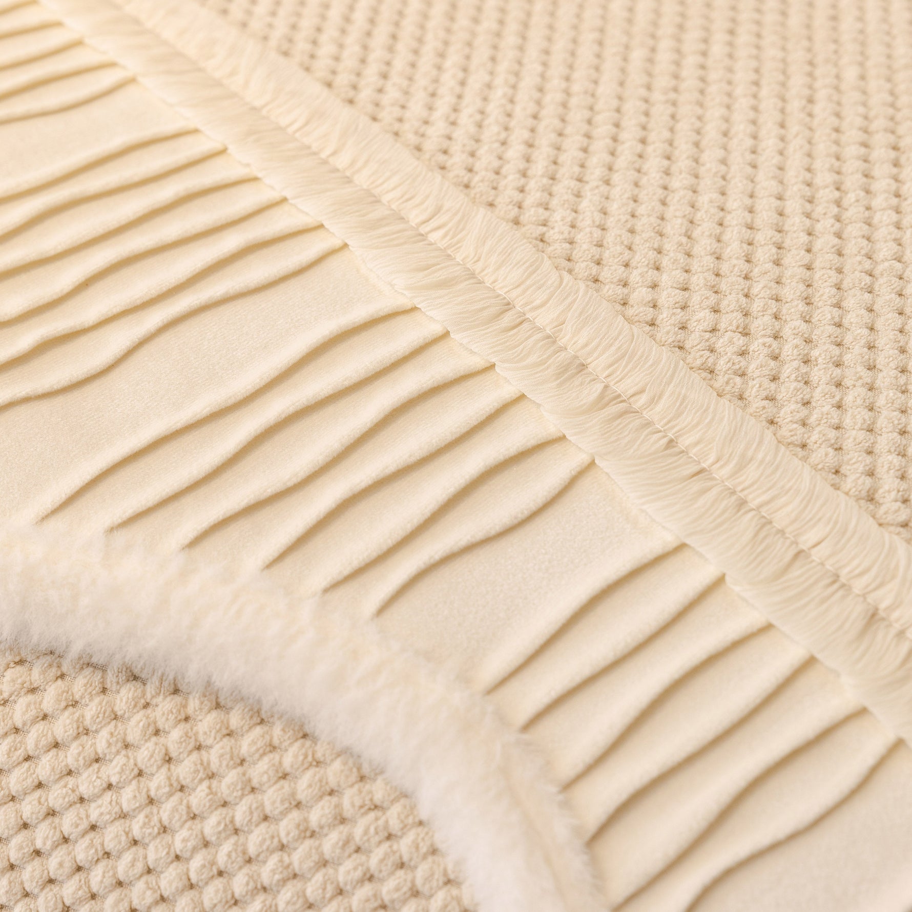 Dog Washable Sofa Protector Cover, Non-Slip Couch Slipcover with Soft Furry Trim