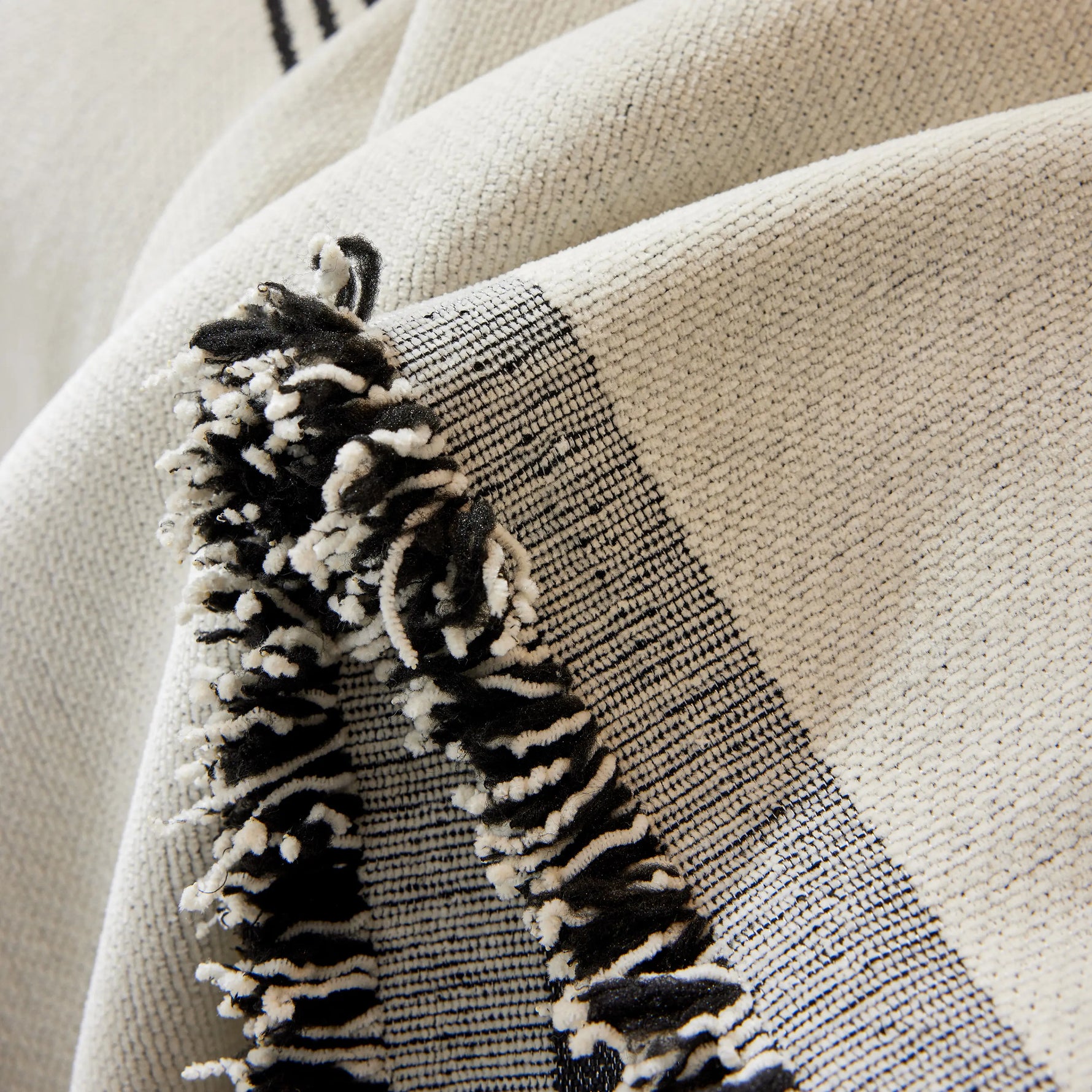 Soft Chenille Tassel Trim Sectional Sofa Protector Couch Covers for Cats Cozy Blanket Sofa Throws