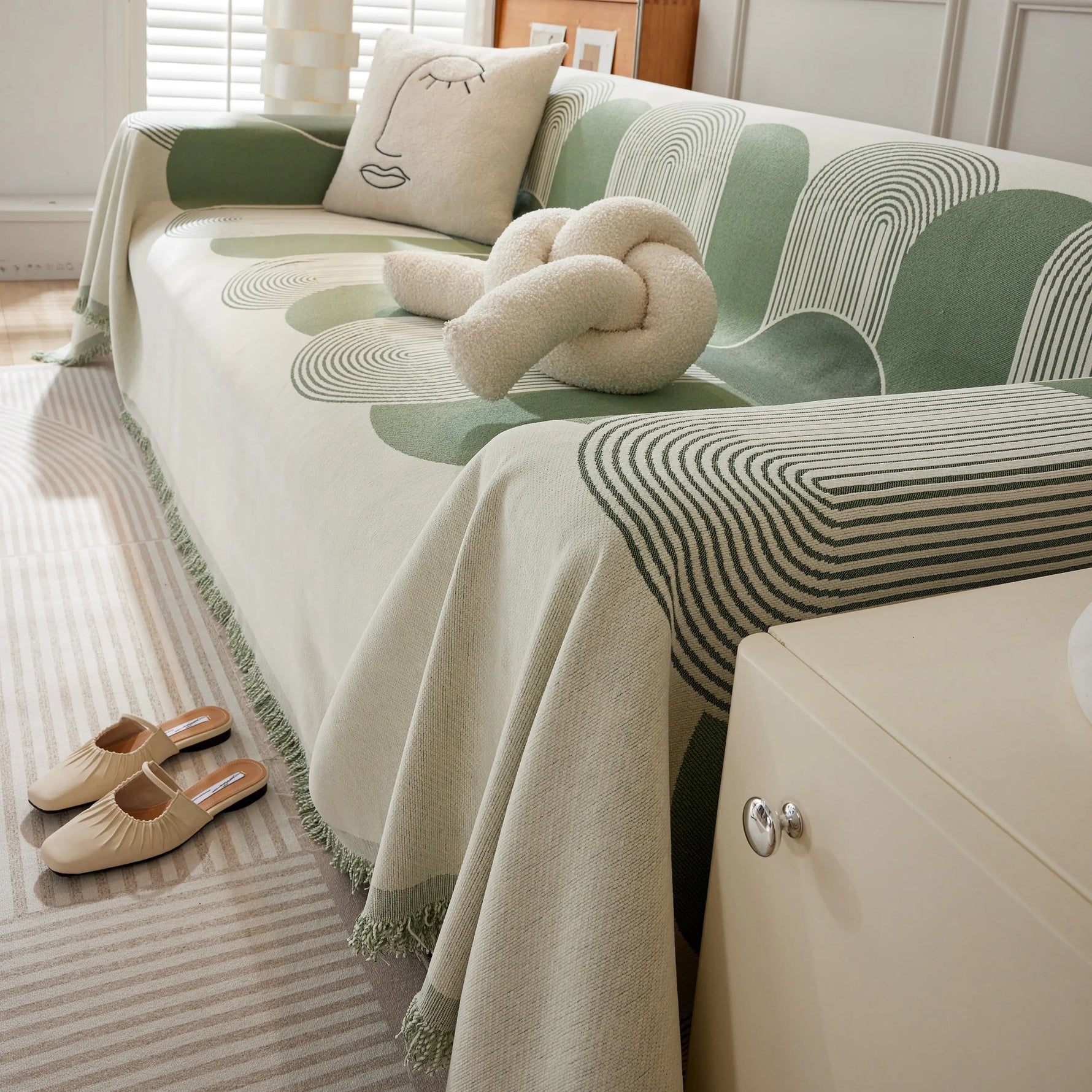 Soft Chenille Tassel Trim Sectional Sofa Protector Couch Covers for Cats Cozy Blanket Sofa Throws