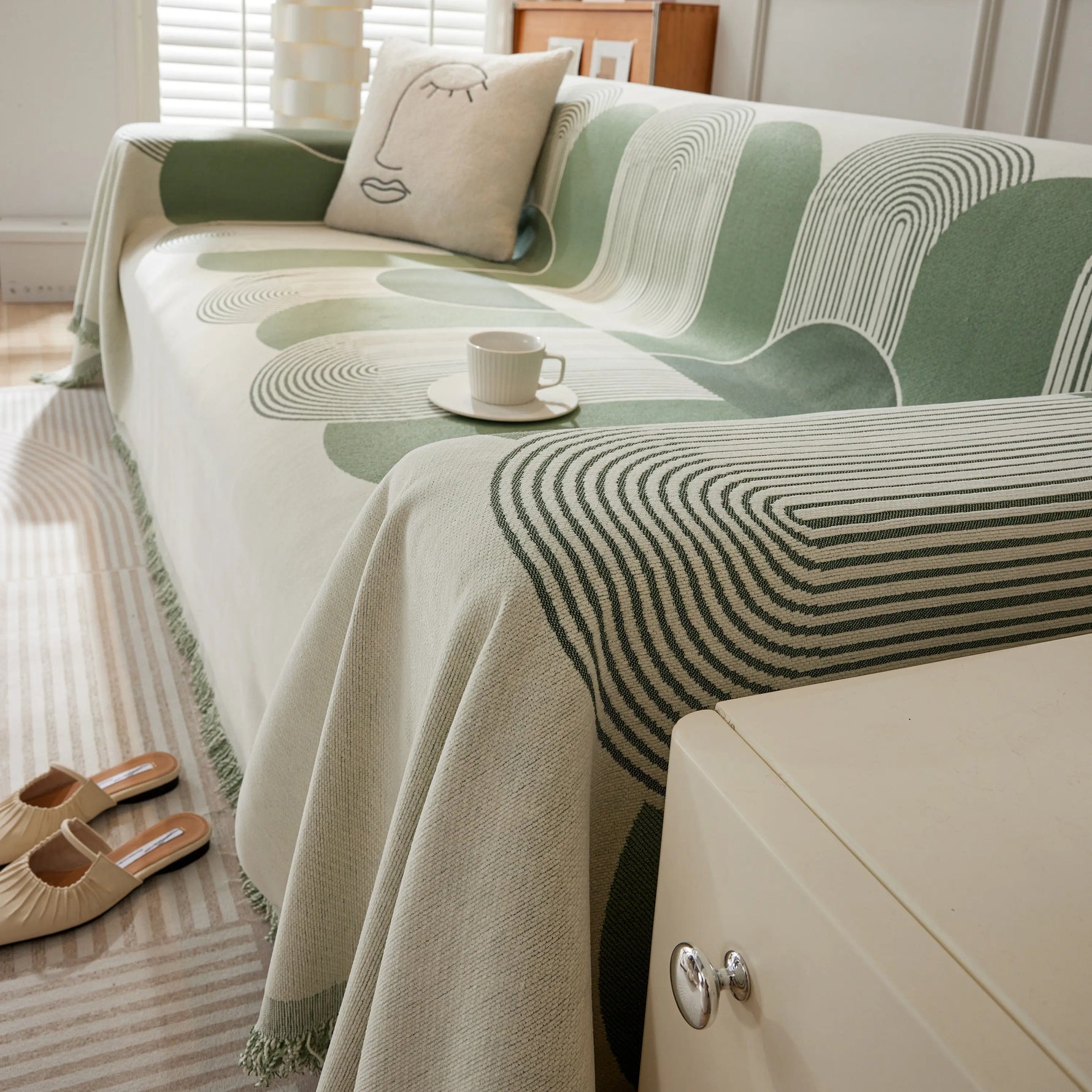 Soft Chenille Tassel Trim Sectional Sofa Protector Couch Covers for Cats Cozy Blanket Sofa Throws