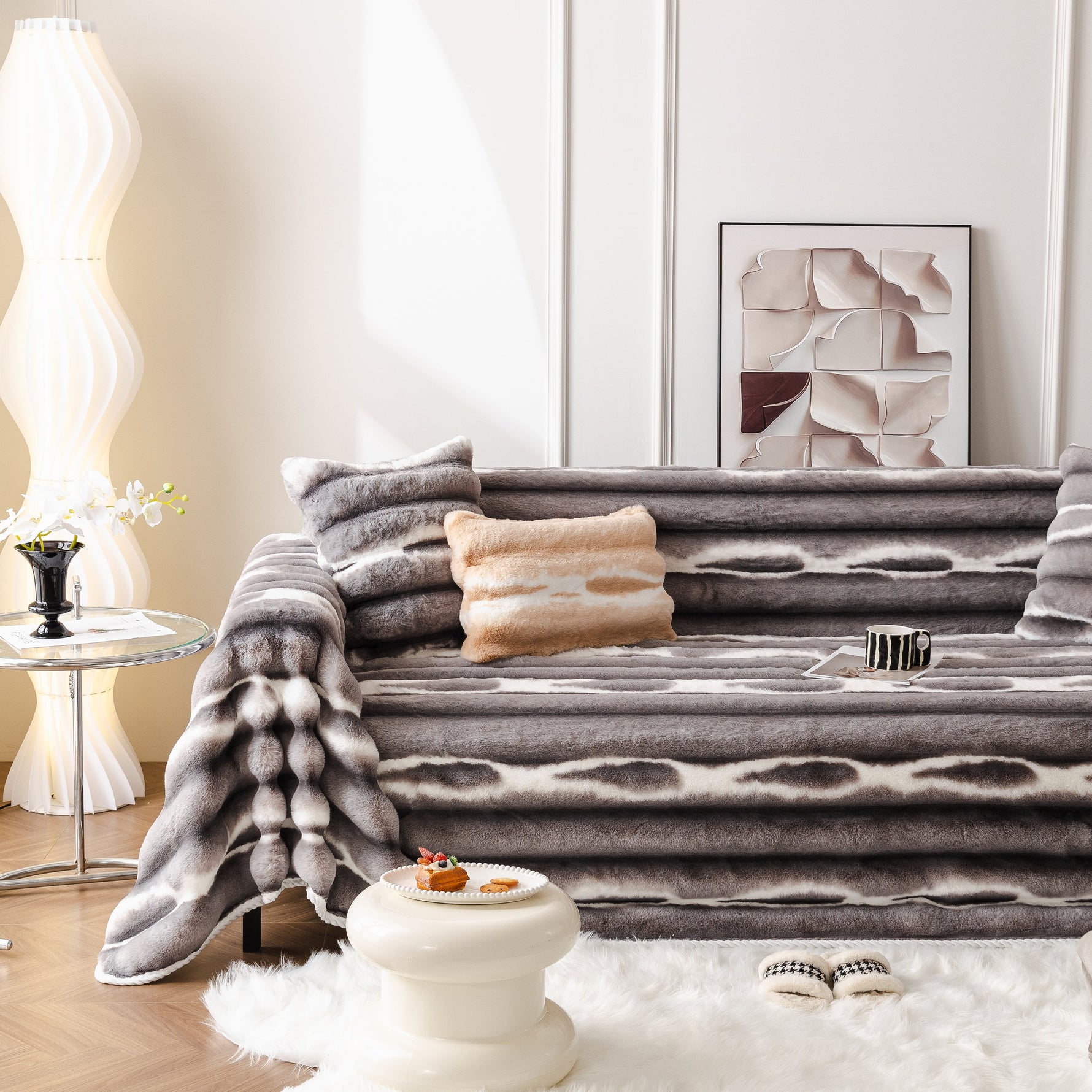 Ultra Soft Faux Fur Couch Cover – Large, Fluffy, and Elegant Sofa Throw Blanket