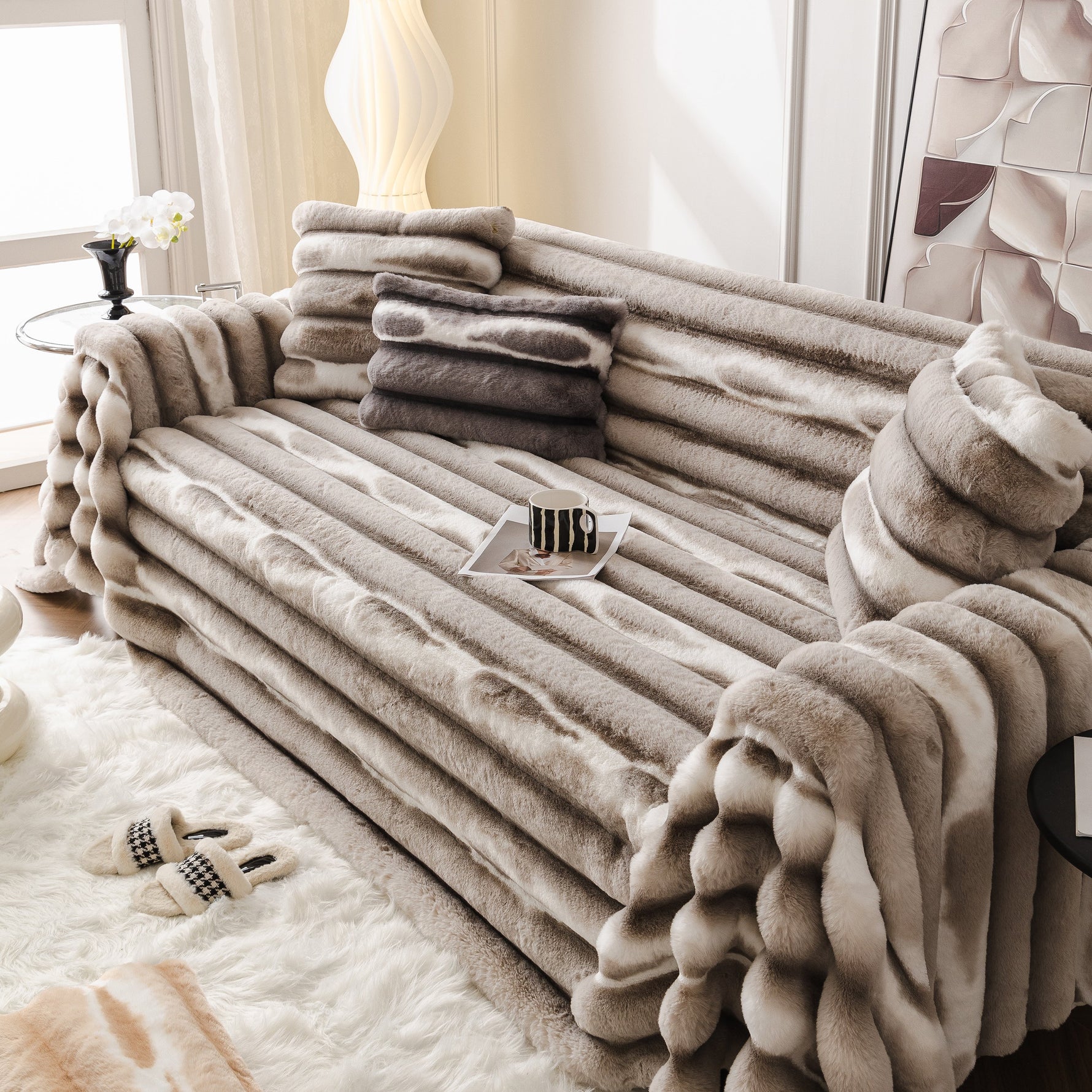 Ultra Soft Faux Fur Couch Cover – Large, Fluffy, and Elegant Sofa Throw Blanket