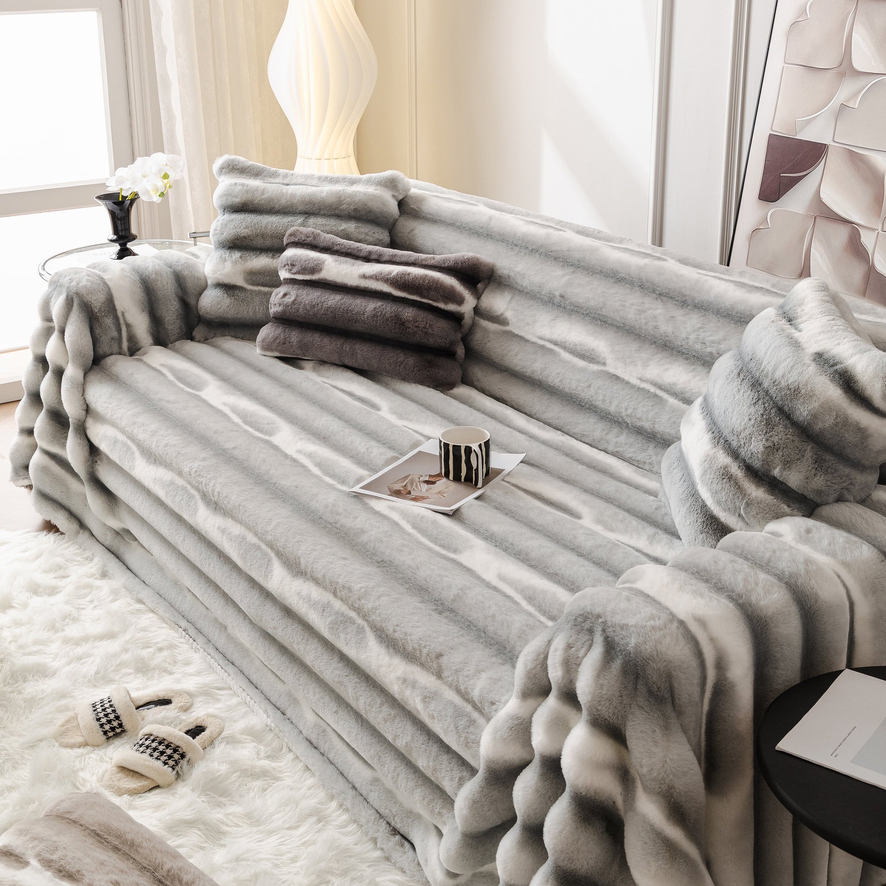 Ultra Soft Faux Fur Couch Cover – Large, Fluffy, and Elegant Sofa Throw Blanket