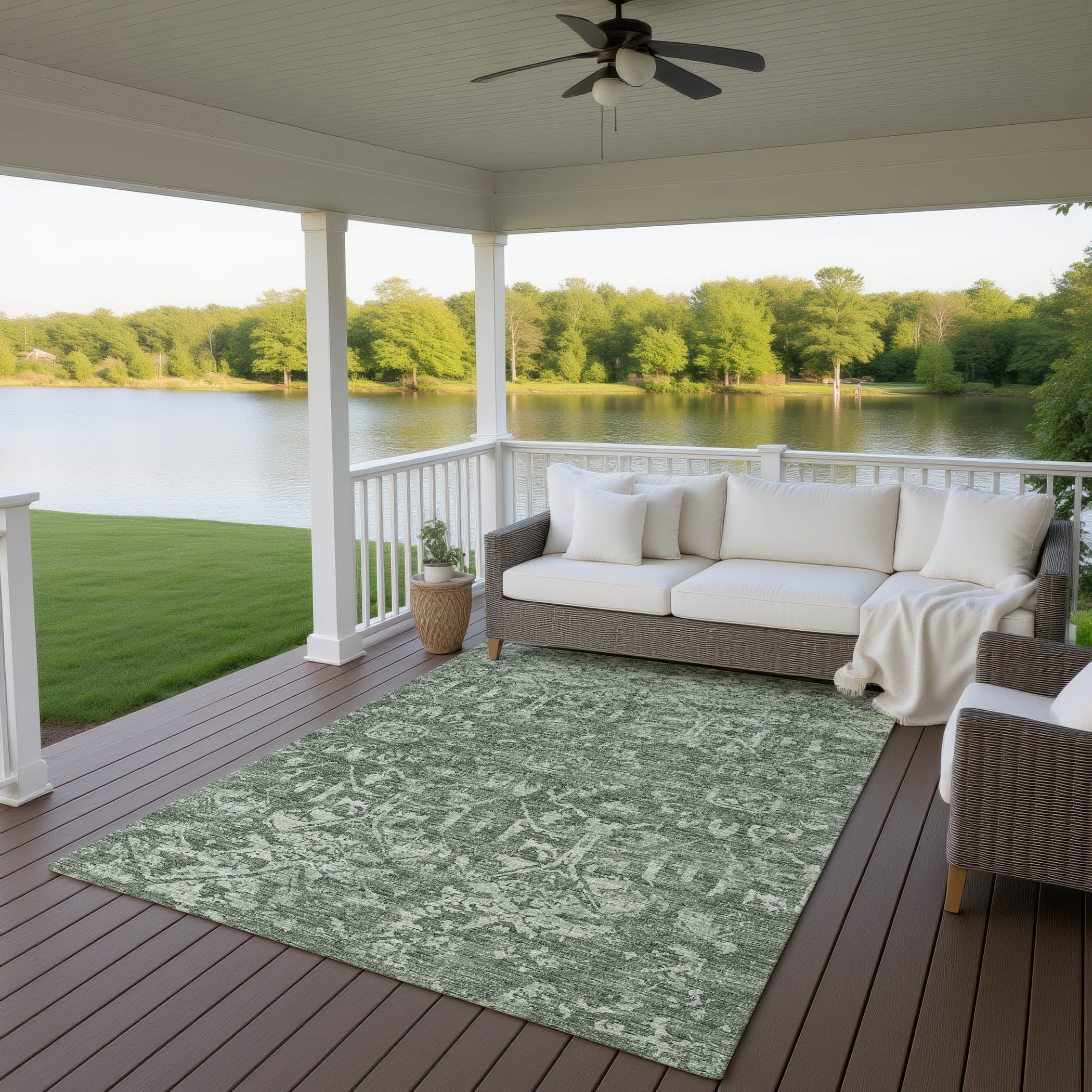 Luxury Machine Washable Indoor/Outdoor Traditional AB1 Irish Green Rug 3' x 5' #shape_Rectangle