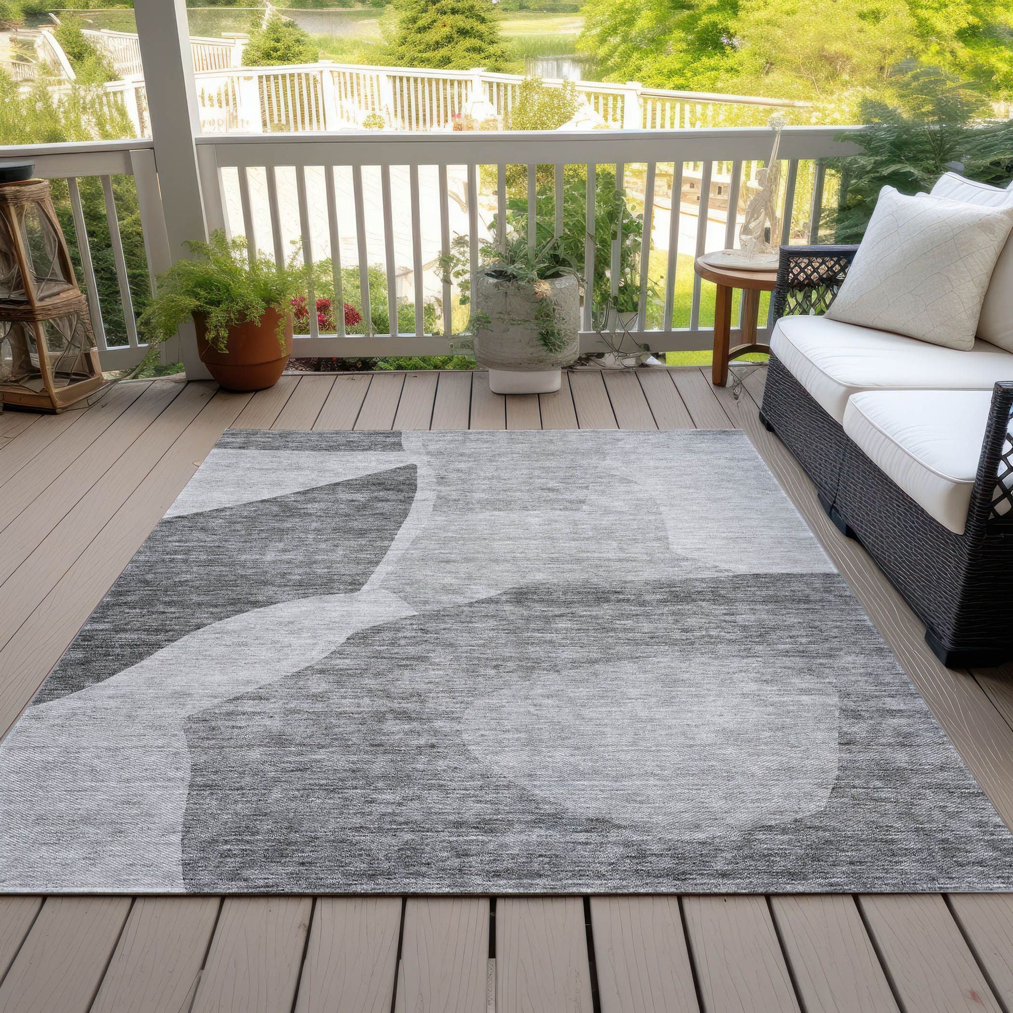 Machine Washable Silver Gray Rug - Indoor / Outdoor - Kids / Pet Friendly Abstract Print Rug