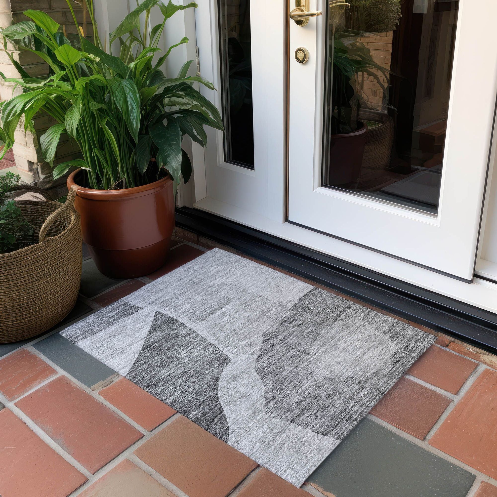 Machine Washable Silver Gray Rug - Indoor / Outdoor - Kids / Pet Friendly Abstract Print Rug