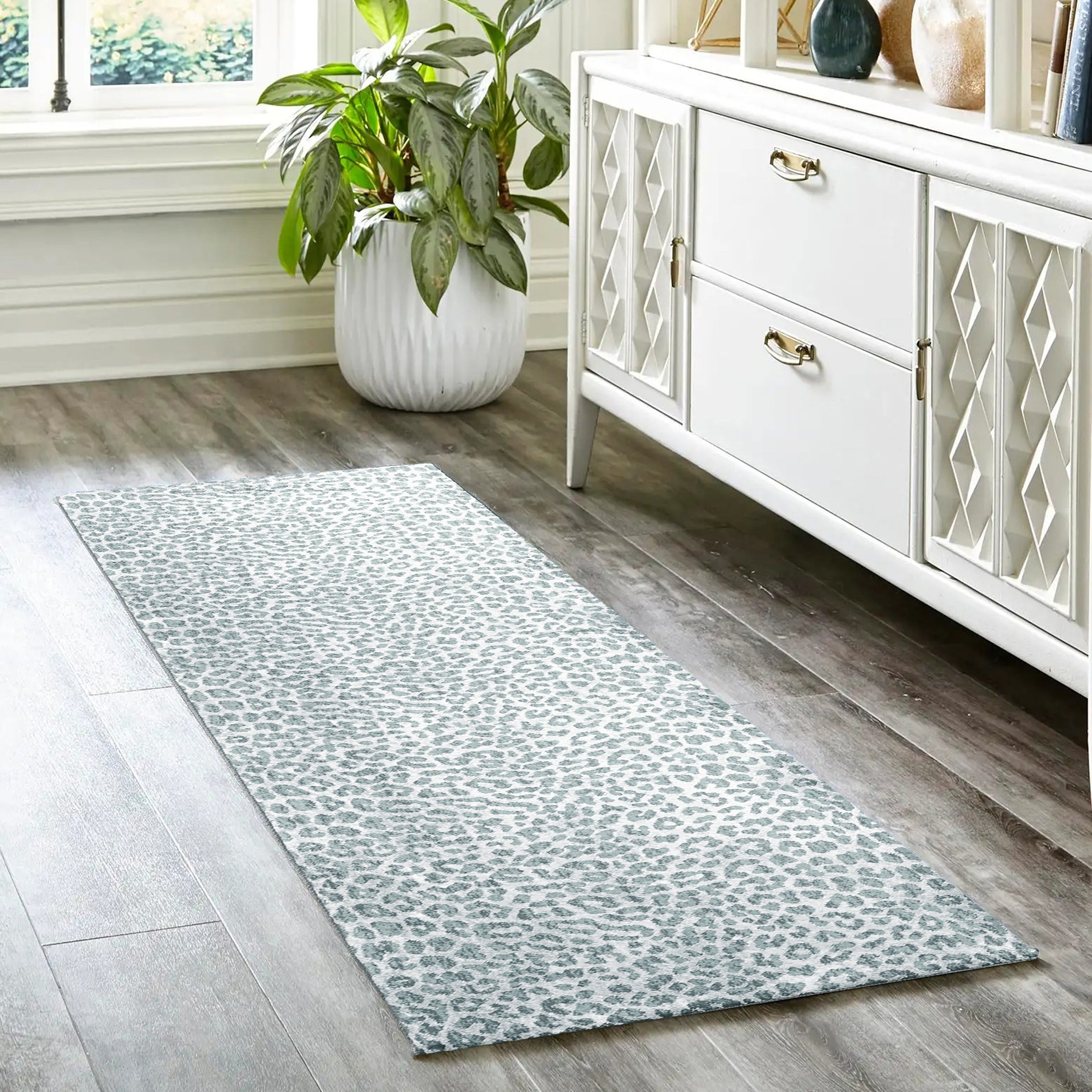 Luxury Machine Washable Casual AK2 Flannel Gray Rug 2'3" x 7'6" #shape_Runner