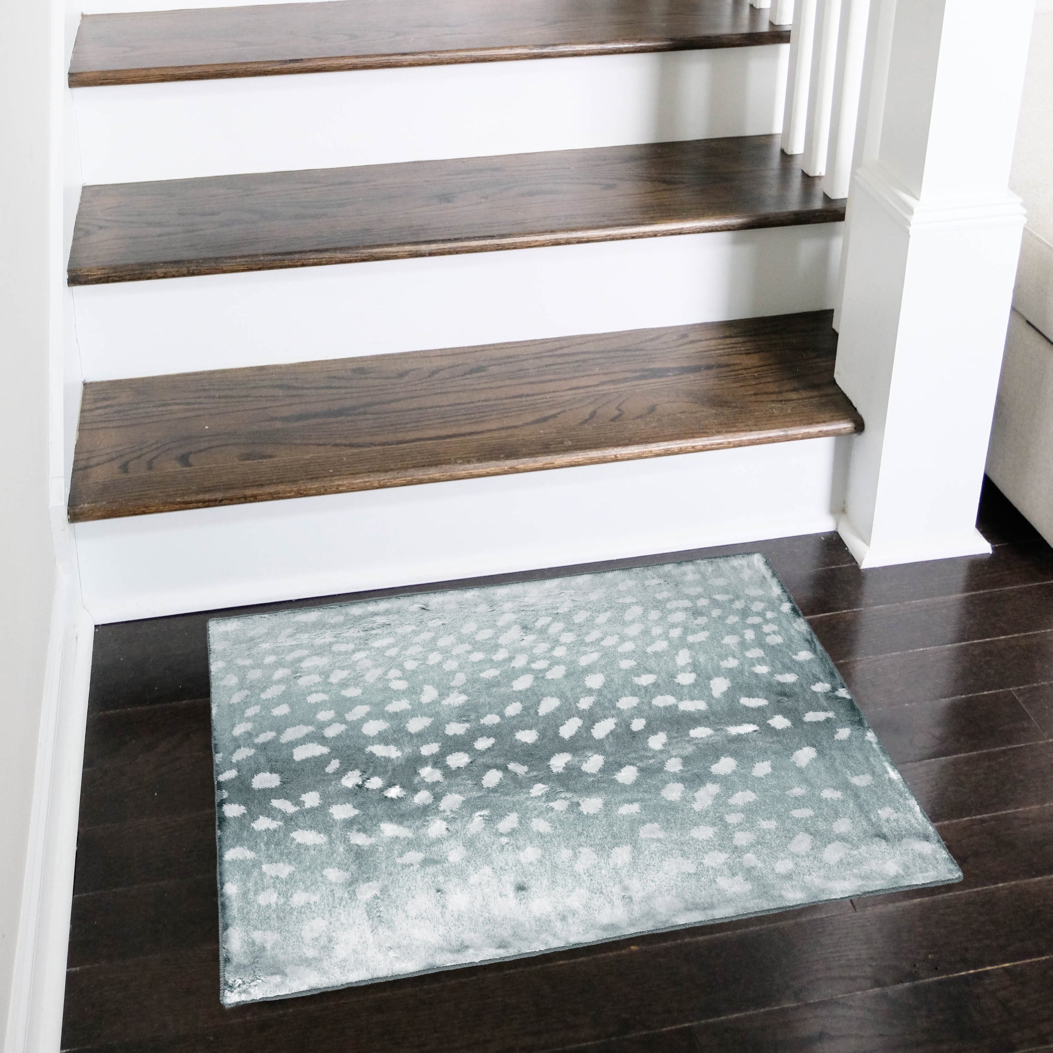 Luxury Machine Washable Casual AK3 Flannel Gray Rug 1'8" x 2'6" #shape_Rectangle