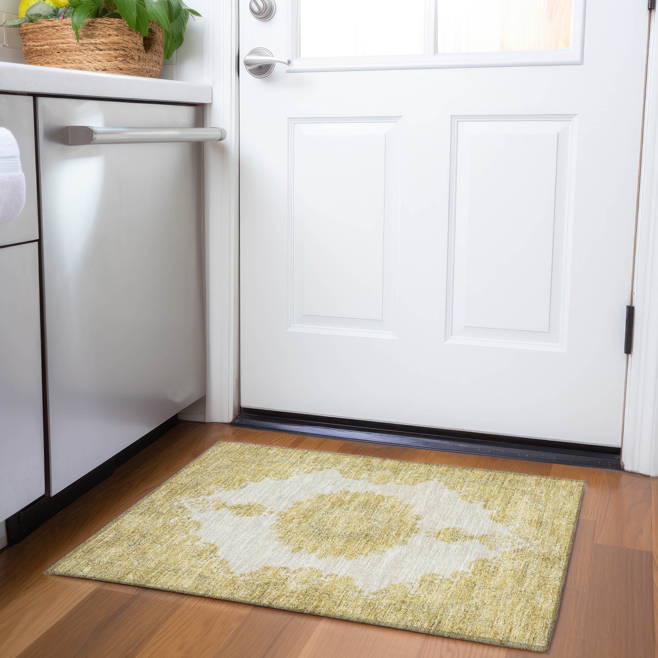 Queenstown Machine Washable Traditional Gold Rug 1'8" x 2'6" #shape_Rectangle