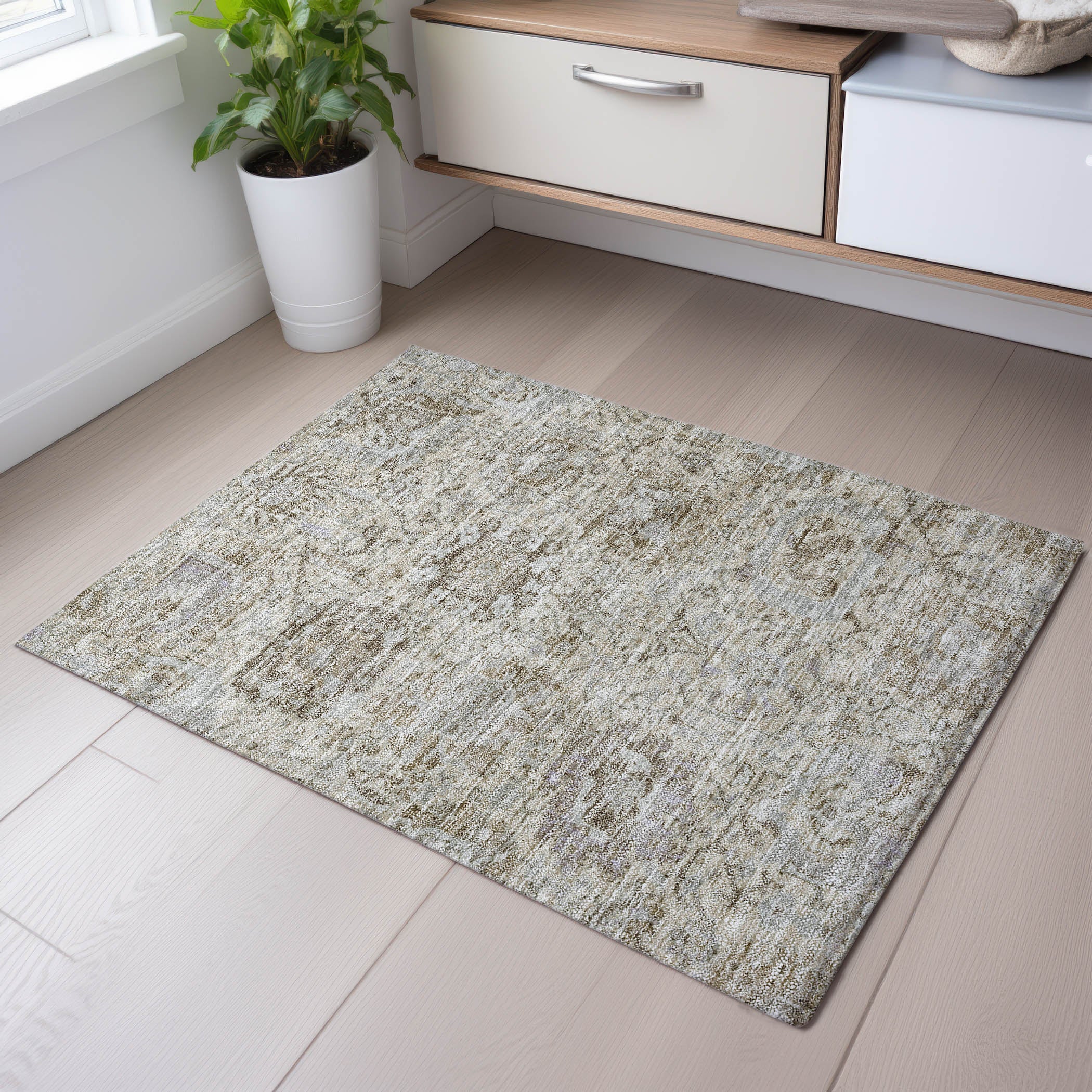 Colombo Machine Washable Traditional Ivory Rug 1'8" x 2'6" #shape_Rectangle