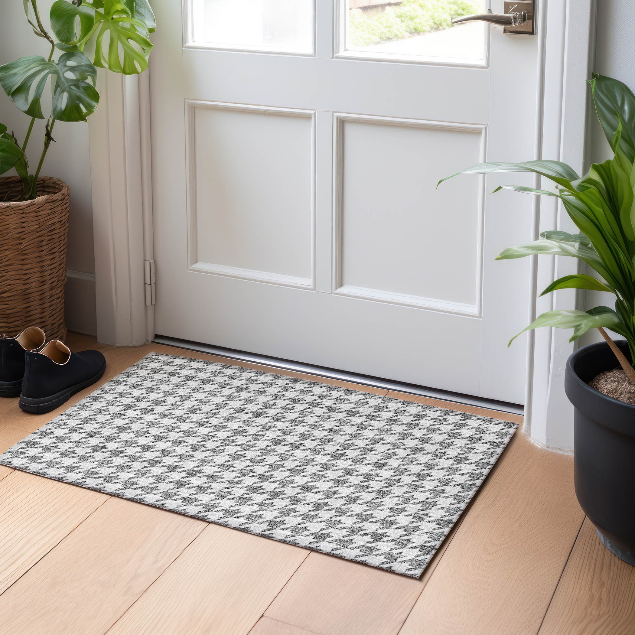 Mdina Machine Washable Transitional Gray Rug 1'8" x 2'6" #shape_Rectangle