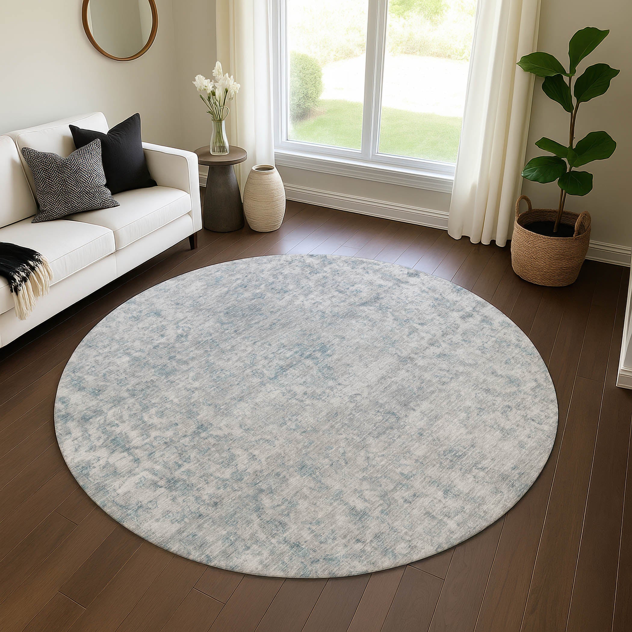 Baku Machine Washable Traditional Silver Gray Rug 8' x 8' #shape_Round