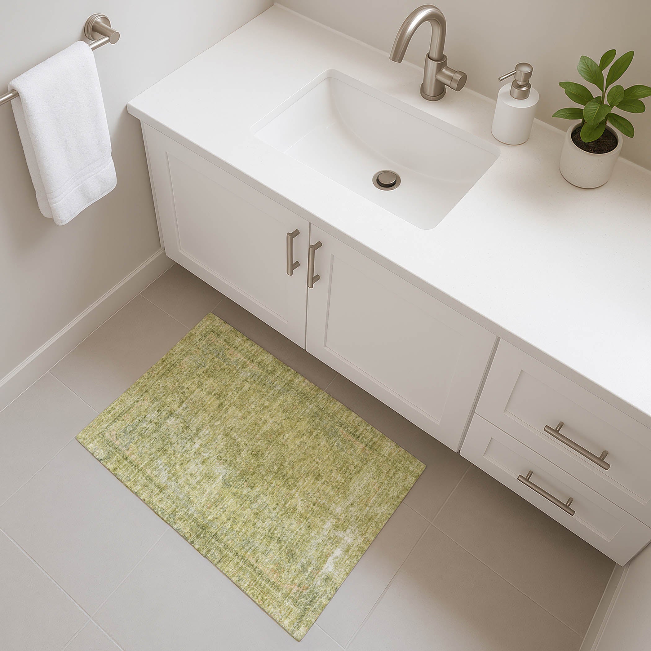 Istanbul Machine Washable Traditional Cactus Green Rug 1'8" x 2'6" #shape_Rectangle