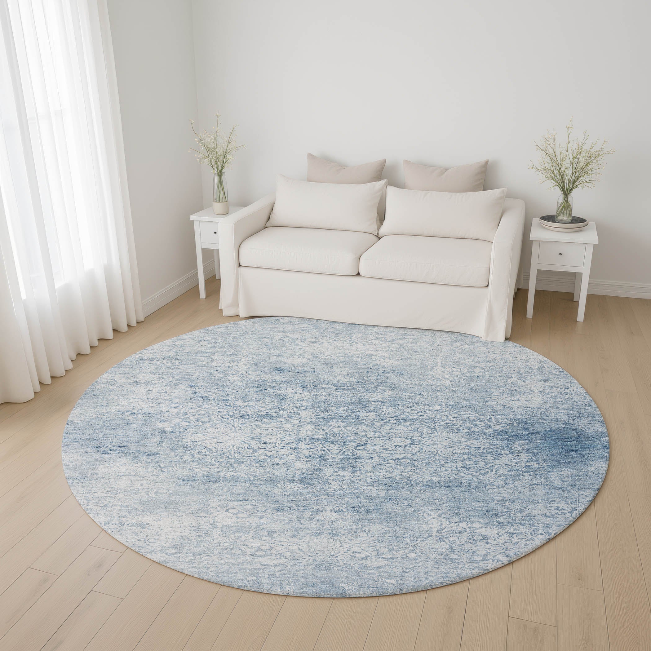 Montevideo Machine Washable Traditional Sky Blue Rug 8' x 8' #shape_Round