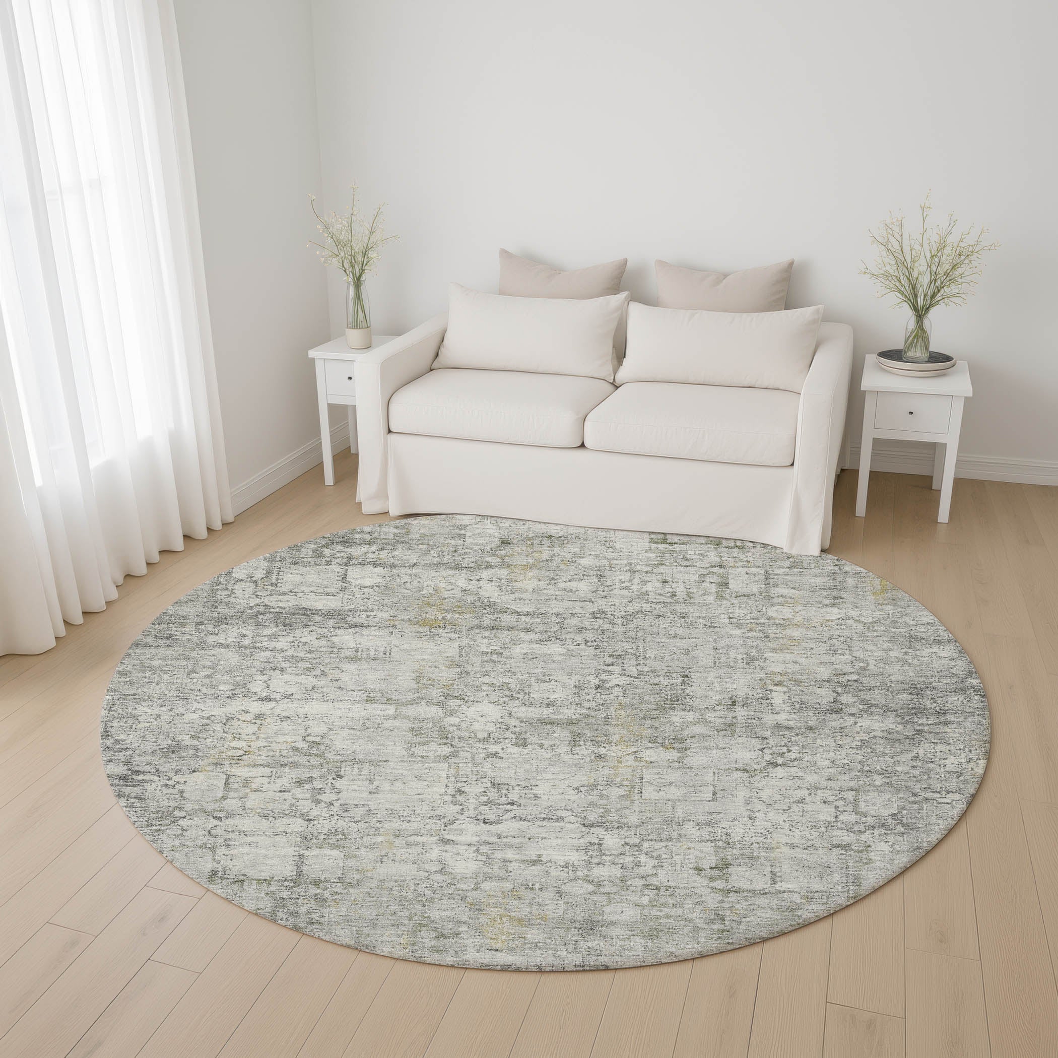 Bern Machine Washable Transitional Gray Rug 8' x 8' #shape_Round