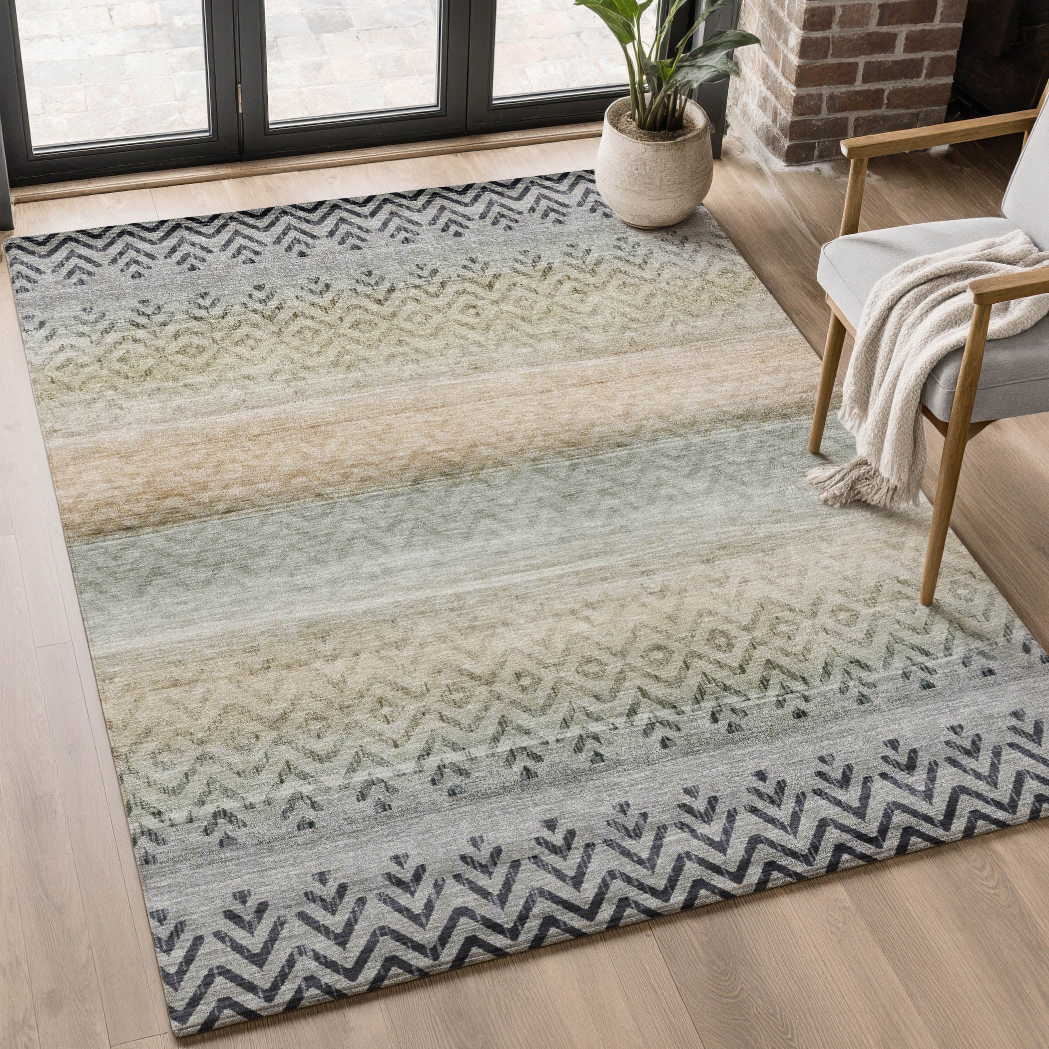 Queenstown Machine Washable Transitional Gray Rug 2'6" x 3'10" #shape_Rectangle