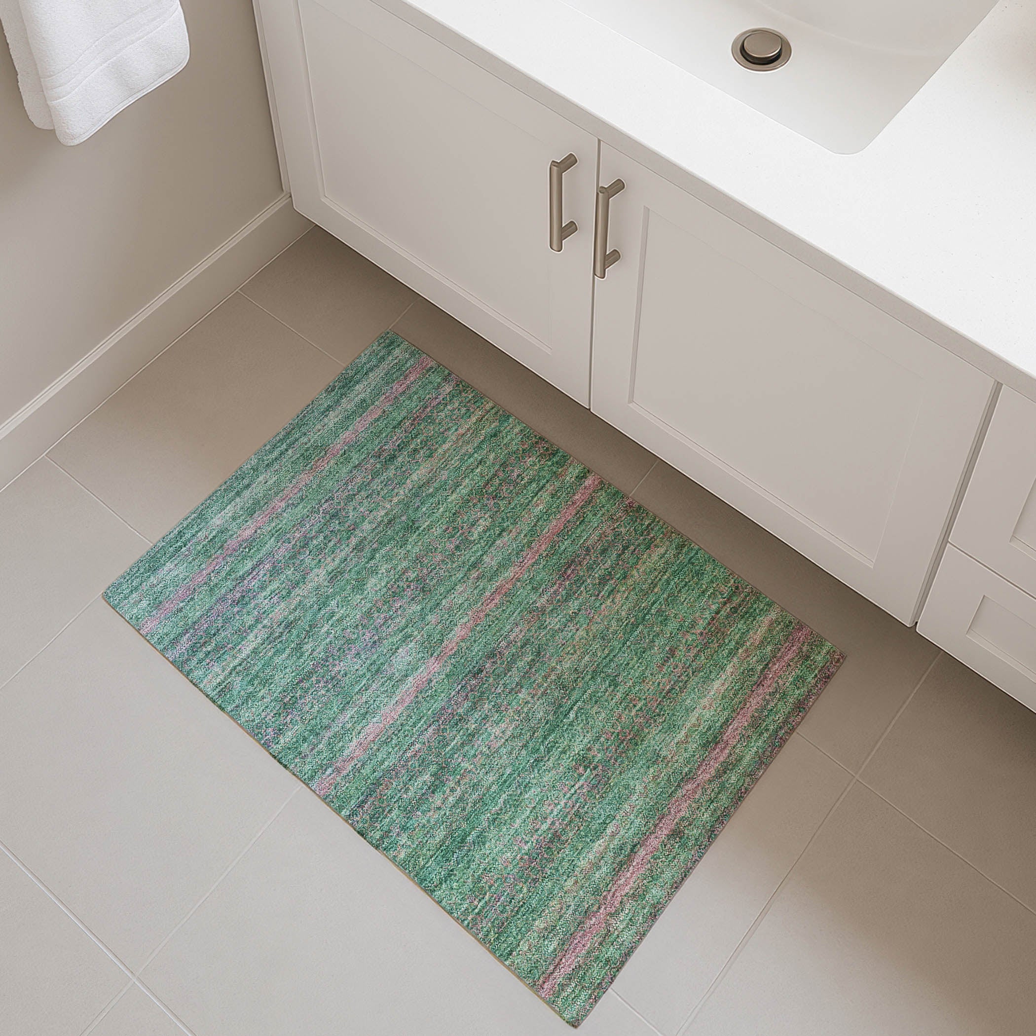 Dubrovnik Machine Washable Transitional Green Rug 1'8" x 2'6" #shape_Rectangle