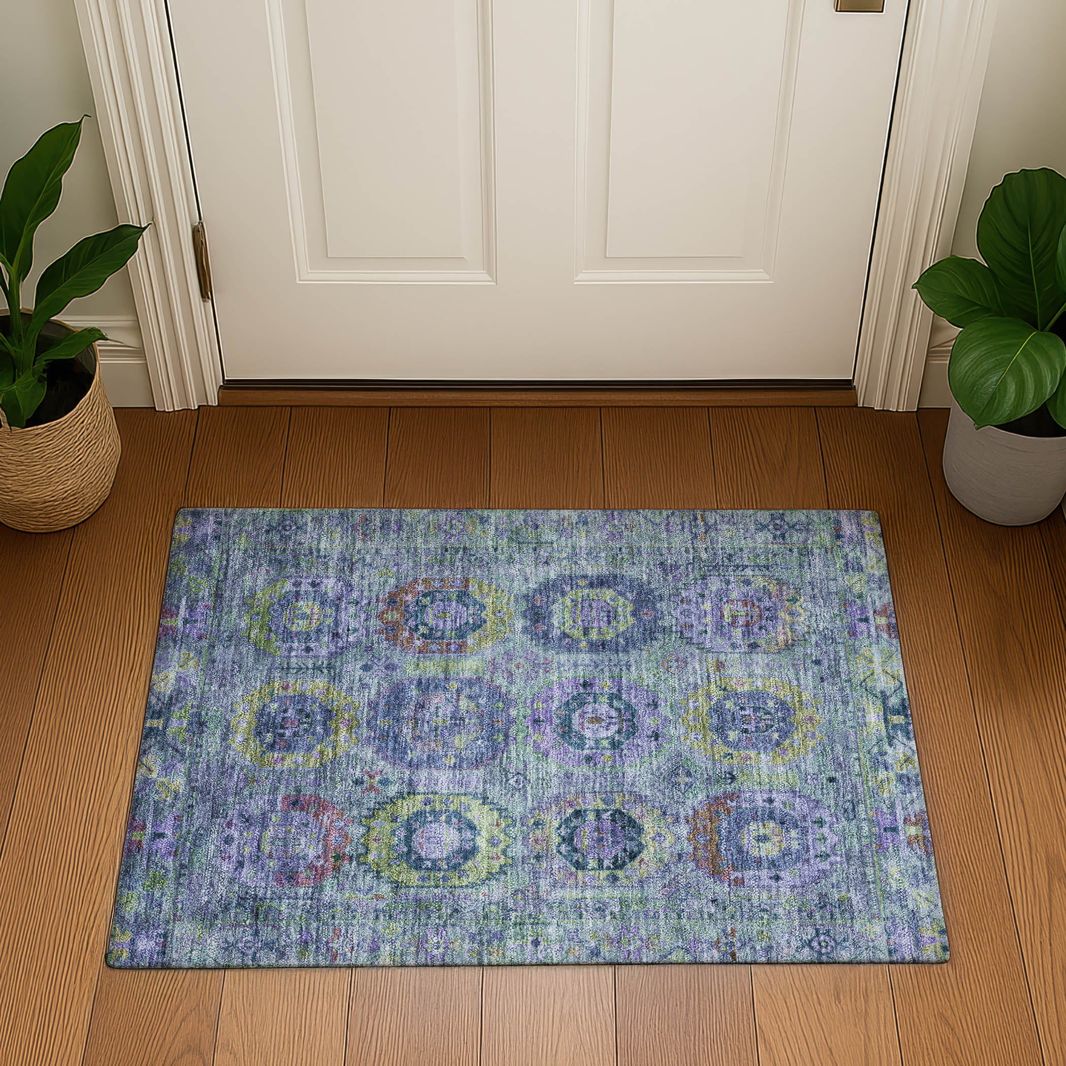 Reykjavik Machine Washable Traditional Green Rug 1'8" x 2'6" #shape_Rectangle