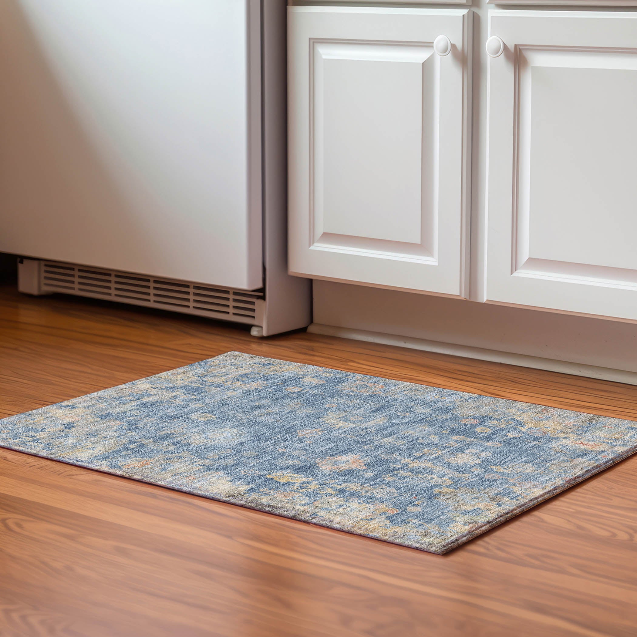 Colombo Machine Washable Traditional Blue Rug 1'8" x 2'6" #shape_Rectangle